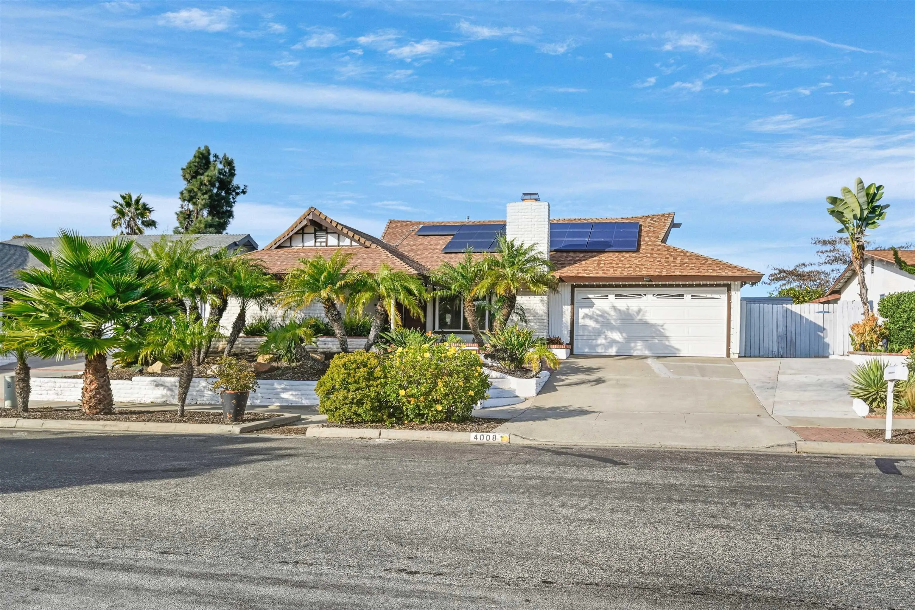 https://cdn.realtyfeed.com/cdn/127/260019270/be794177798fbc07e4942eac739fc017.webp