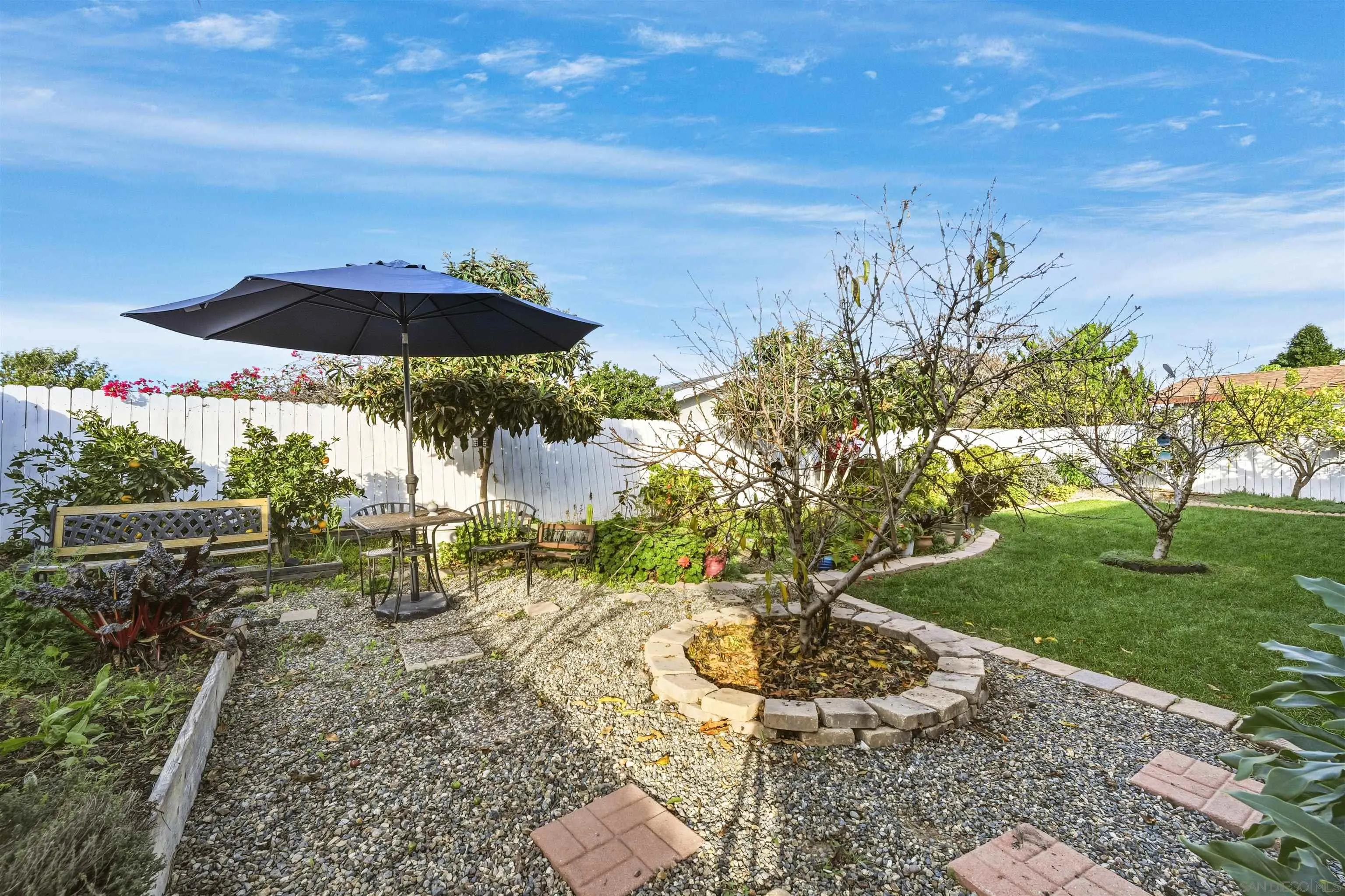 https://cdn.realtyfeed.com/cdn/127/260019270/f02d4e5f50588c8238ec72202d0bdf5f.webp