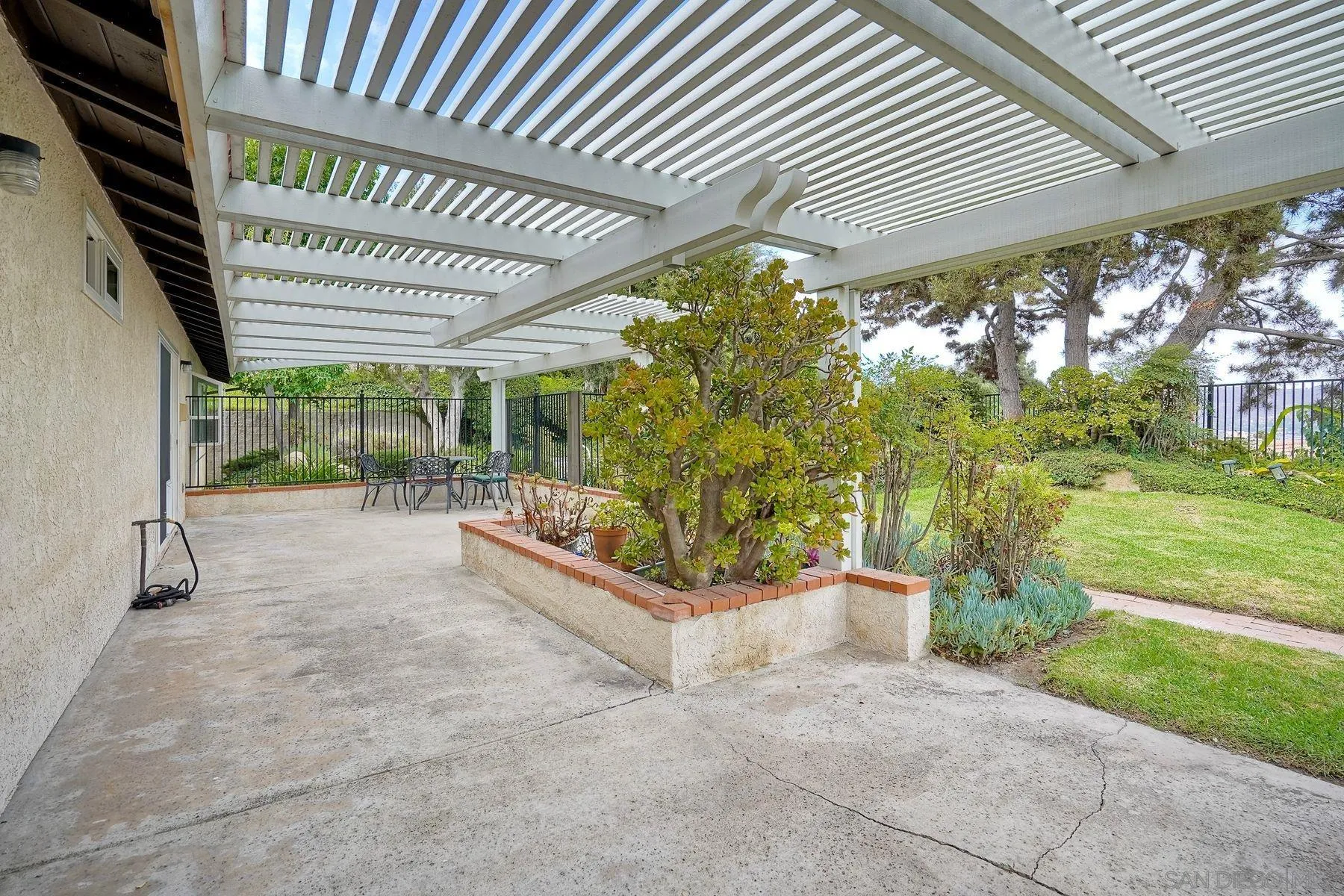 https://cdn.realtyfeed.com/cdn/127/260019273/4ea3fe0f760fbd5832082d1384fbbe88.webp