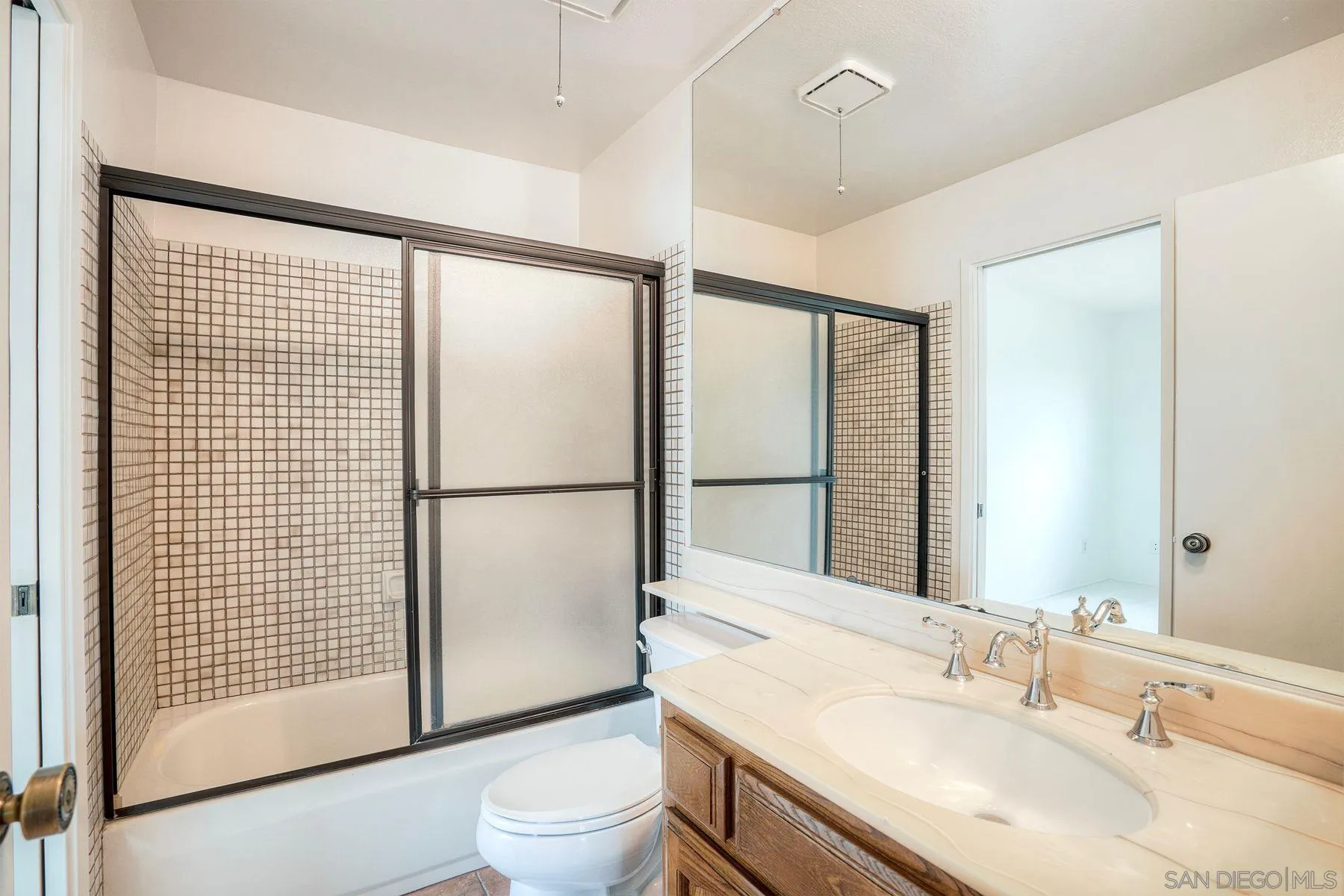 https://cdn.realtyfeed.com/cdn/127/260019273/854f678abf9eb9772b5522b44fffd9c2.webp