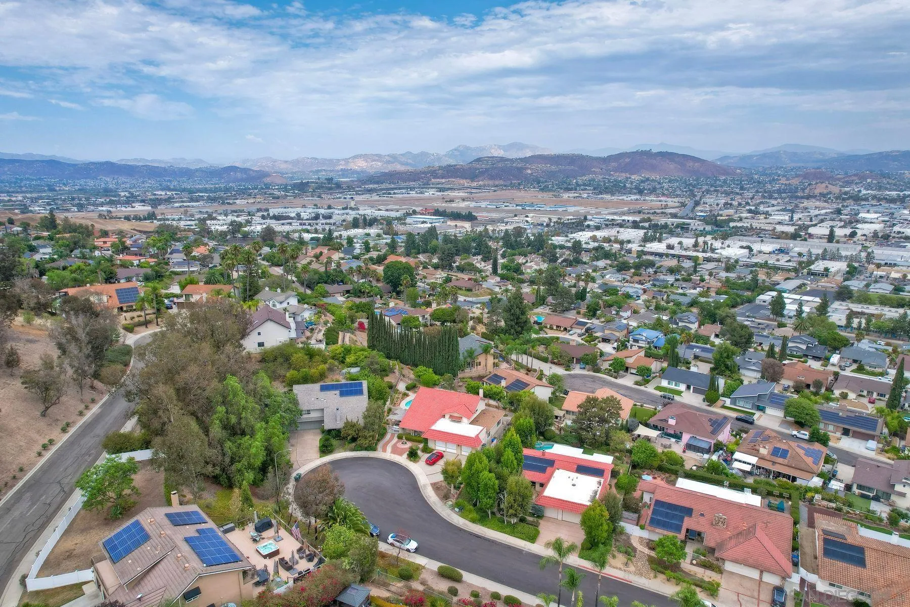 https://cdn.realtyfeed.com/cdn/127/260019273/f737ba782ed3fd7d6943c43a70b4d3c8.webp
