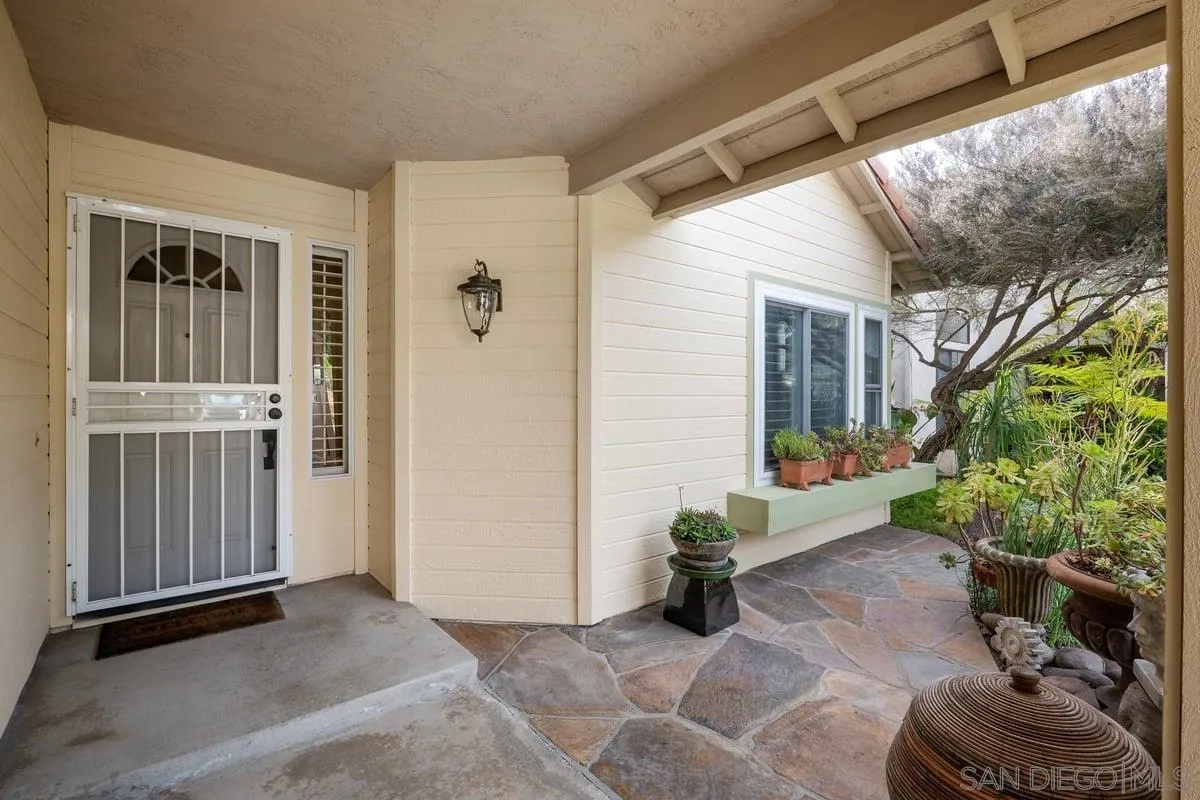 https://cdn.realtyfeed.com/cdn/127/260019275/052e1de4e513451d15c263887c1a896f.webp
