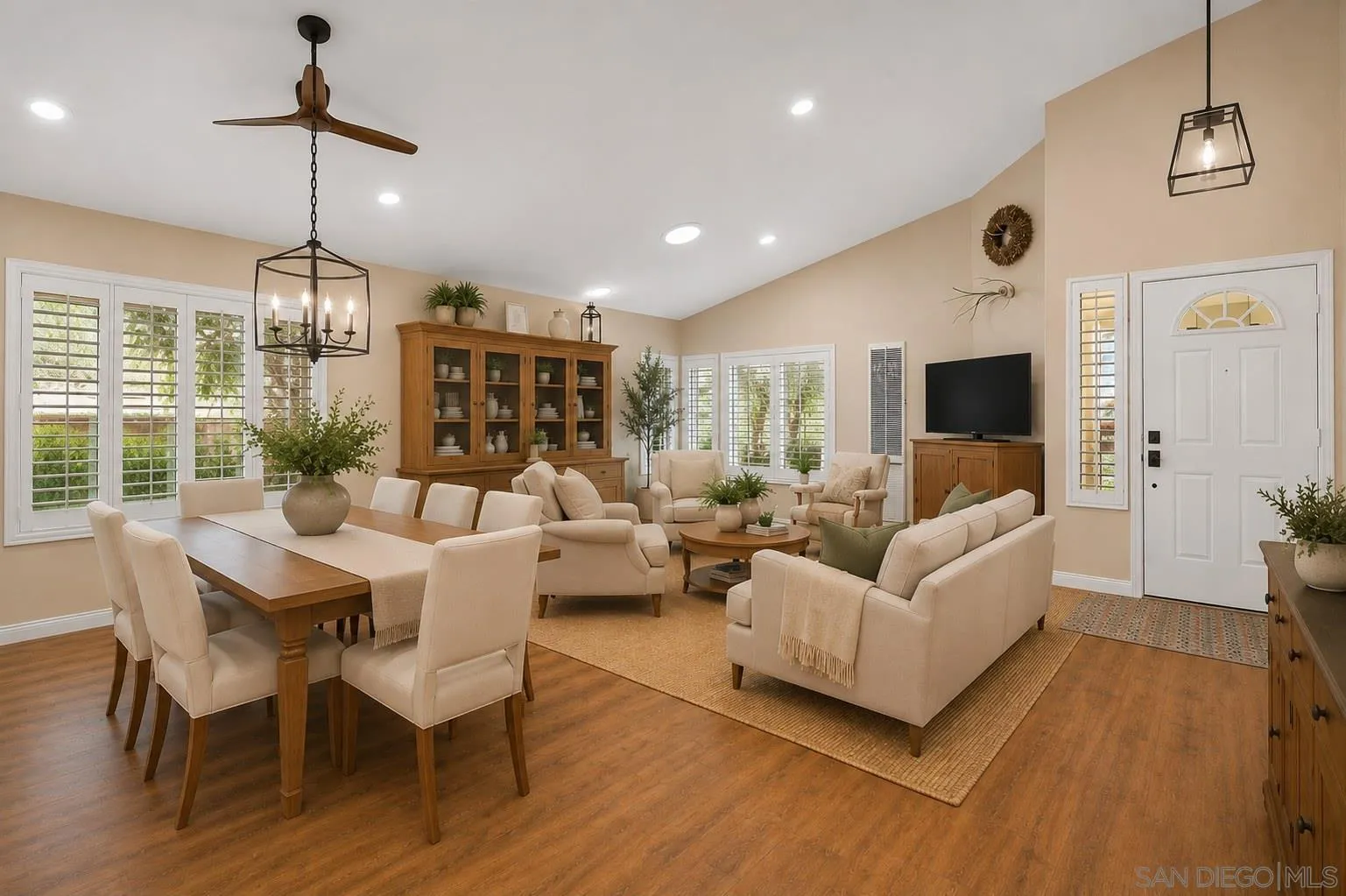 https://cdn.realtyfeed.com/cdn/127/260019275/57155474b0313ddd676f959cb58fee7e.webp