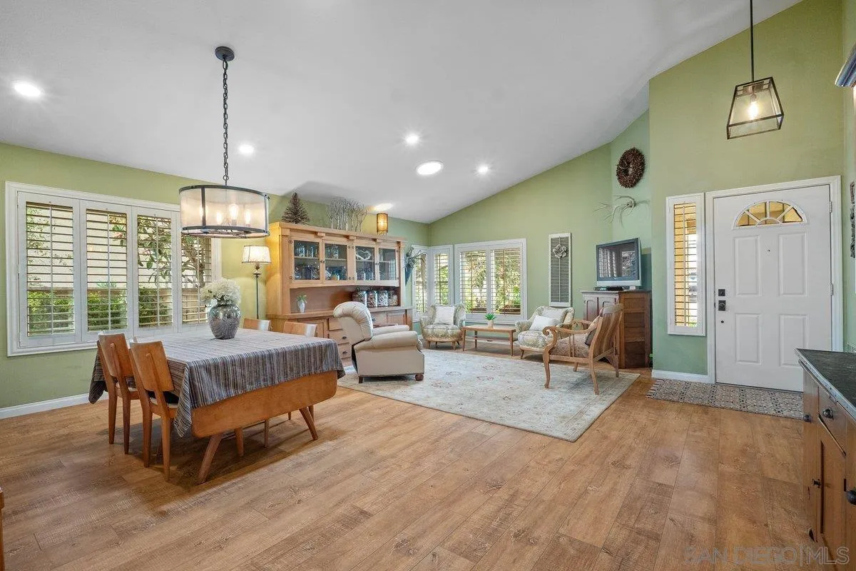 https://cdn.realtyfeed.com/cdn/127/260019275/69ffebd6af87ac46db51a656d8cfdd63.webp
