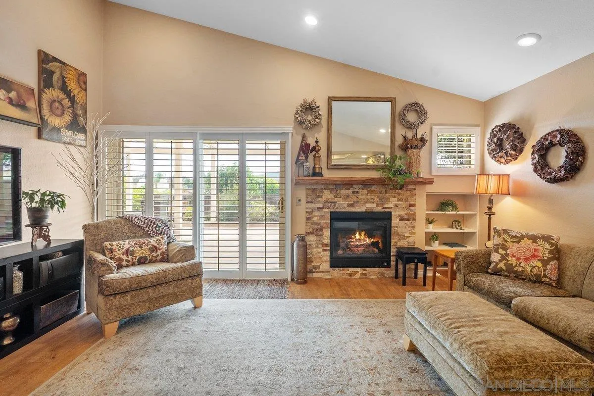 https://cdn.realtyfeed.com/cdn/127/260019275/b754c1ceecb41e43877d36cea31aaba3.webp