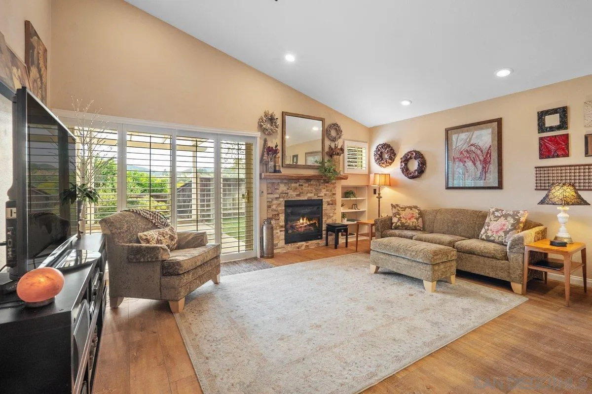 https://cdn.realtyfeed.com/cdn/127/260019275/eeeade43817e817bf904b018d40f46be.webp