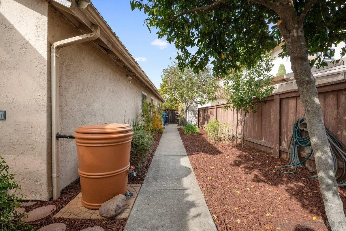 https://cdn.realtyfeed.com/cdn/127/260019275/fb135cc502c66834ccf8791f64b85413.webp