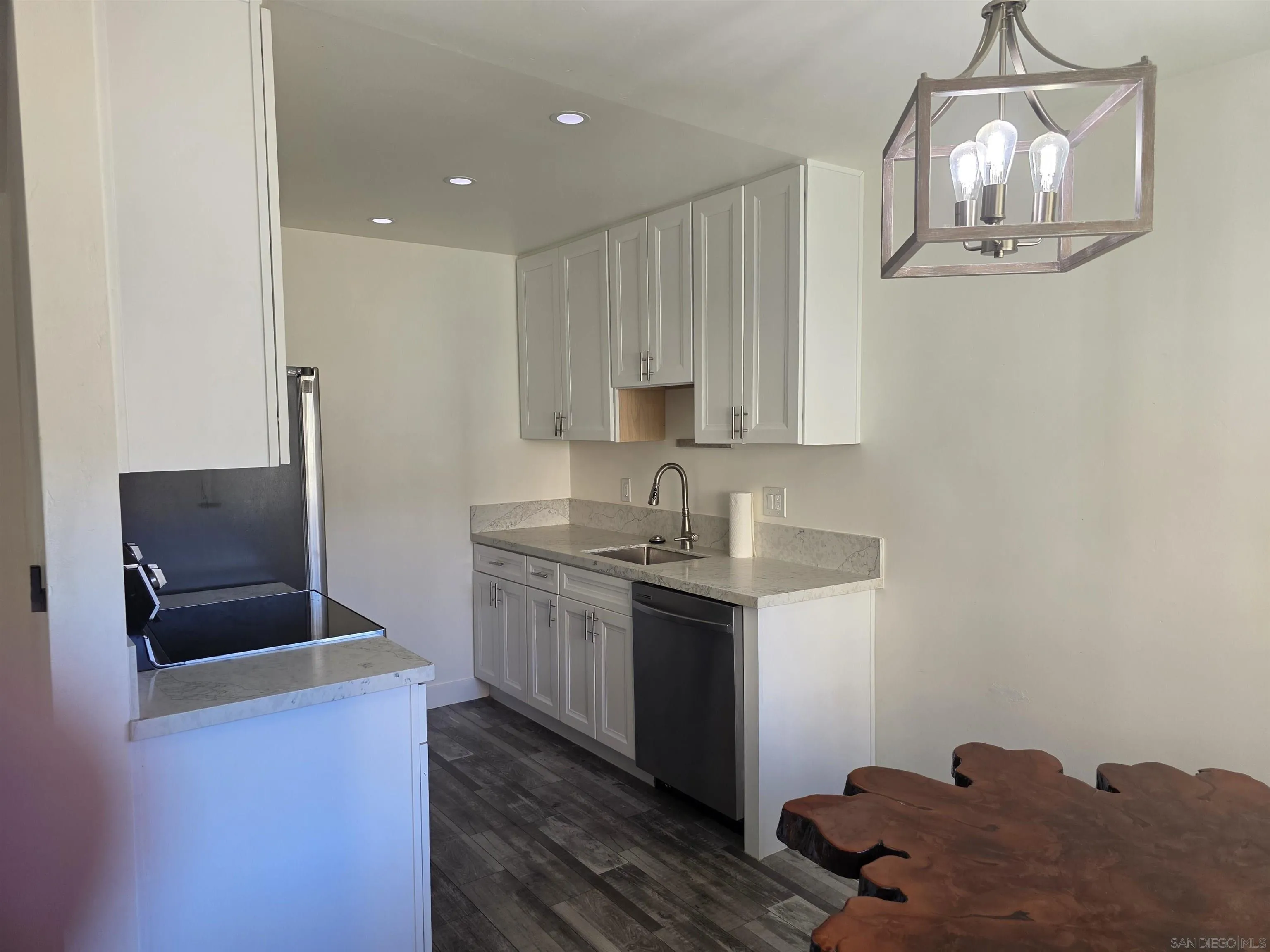 Photo #21: 260019281 Listing: Photo #21