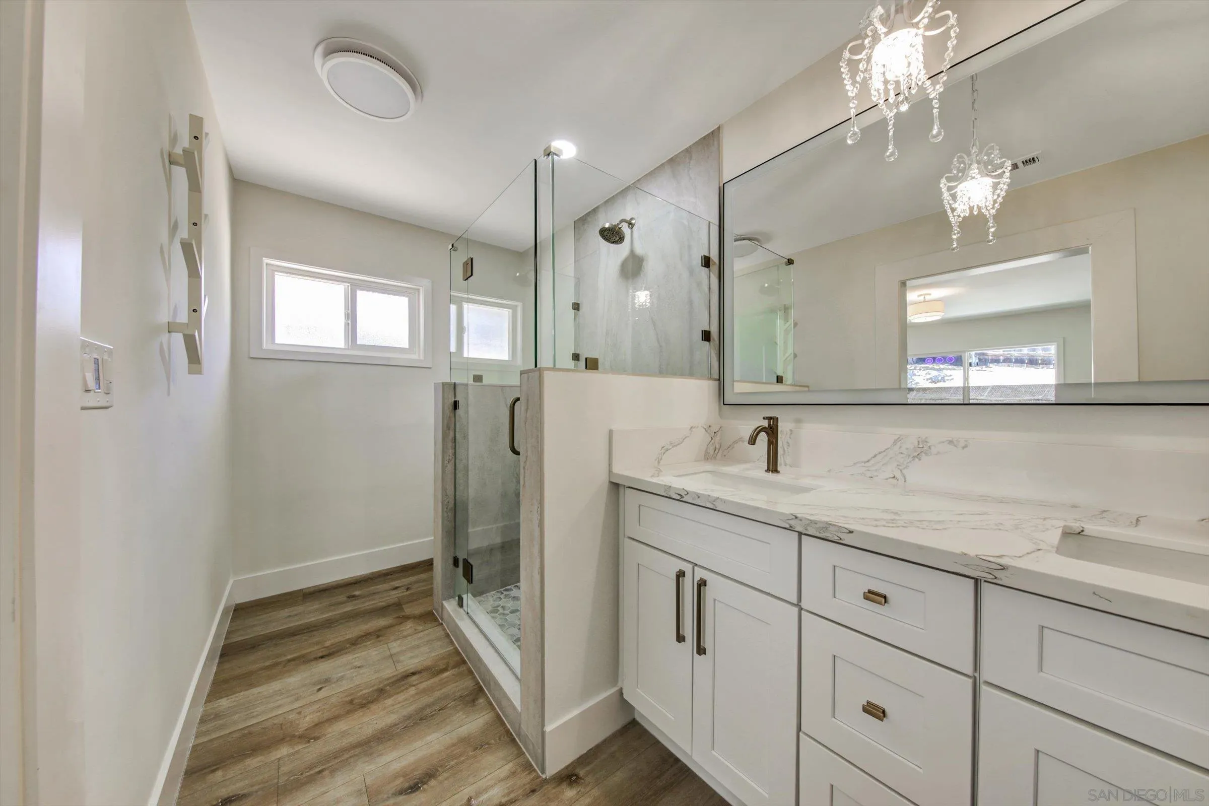 https://cdn.realtyfeed.com/cdn/127/260019282/421d5871ec22a6b9ba2111ef327c6d93.webp