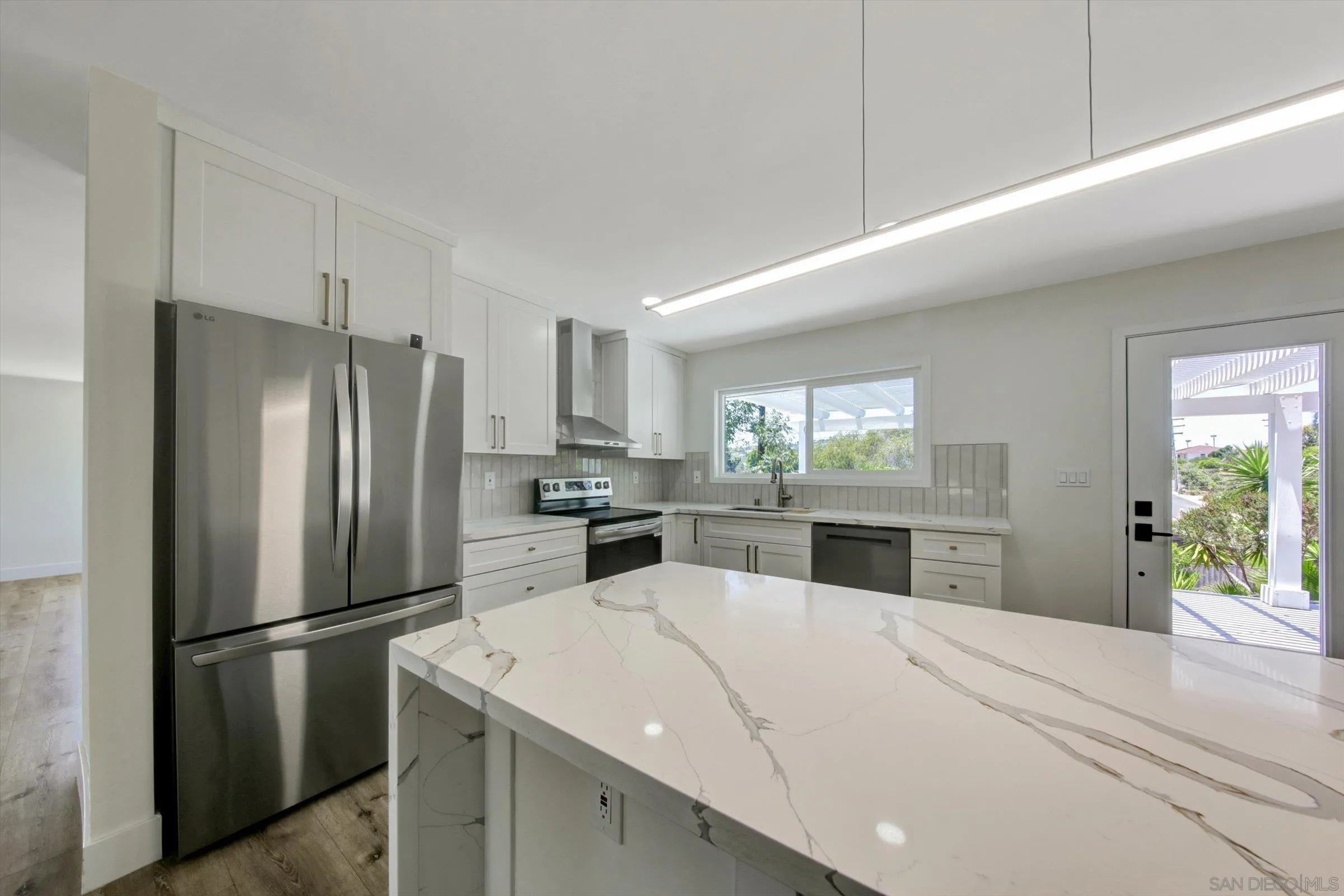 https://cdn.realtyfeed.com/cdn/127/260019282/669f3a958157892641bed283e4cac4fc.webp