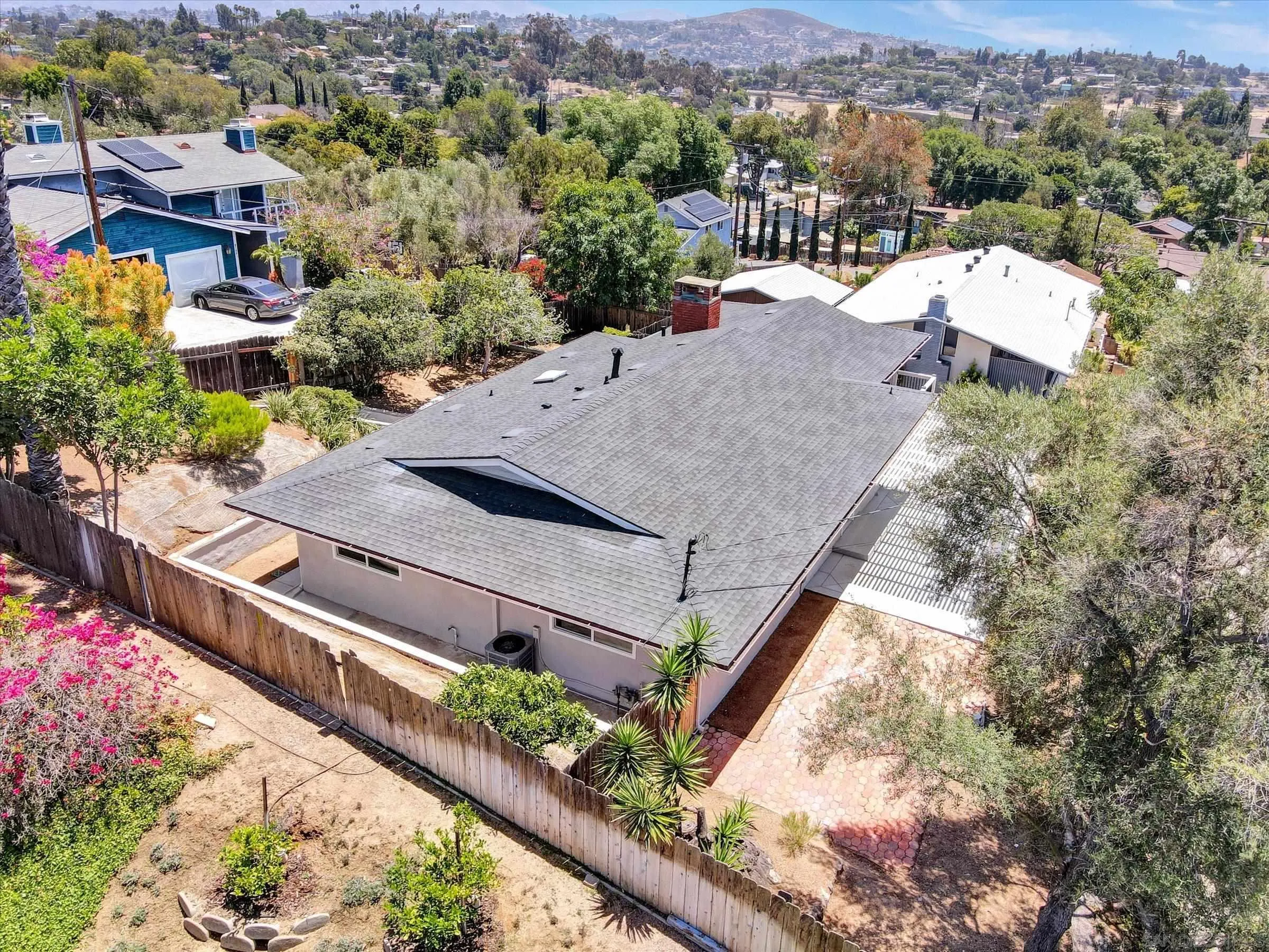 https://cdn.realtyfeed.com/cdn/127/260019282/aa74f22c8e11ed1c88766a30c9ae3ffd.webp