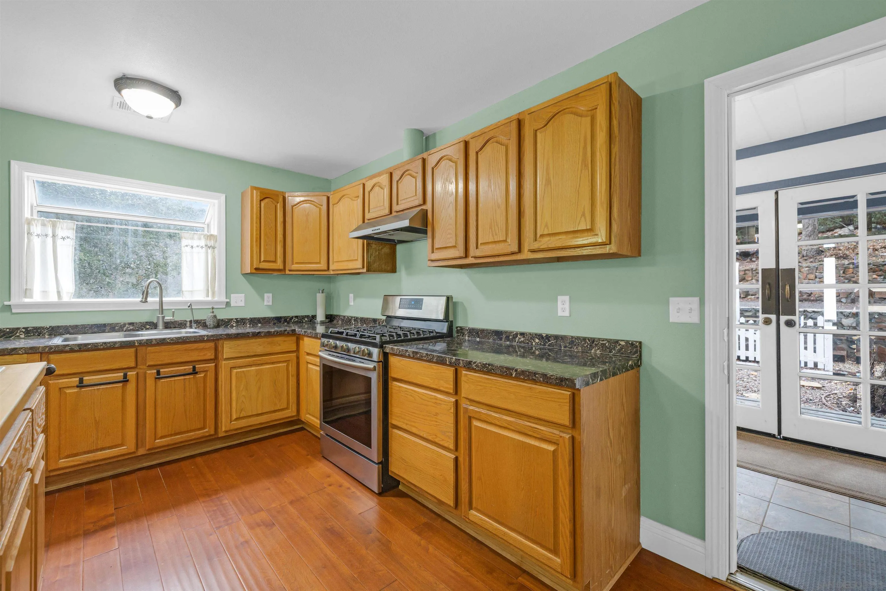 https://cdn.realtyfeed.com/cdn/127/260019283/2983adff64f25d6926c48a031f8de0c0.webp