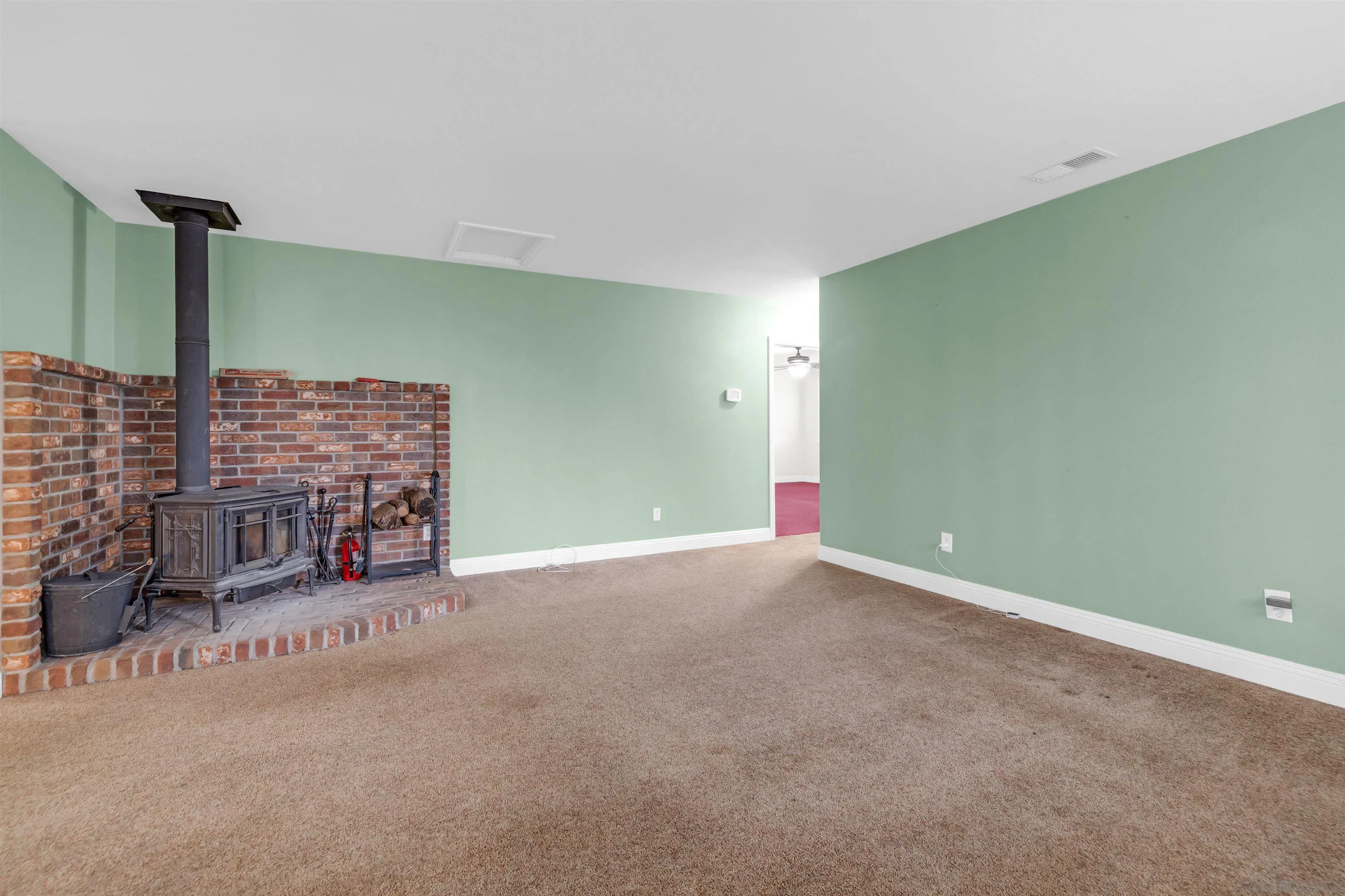 https://cdn.realtyfeed.com/cdn/127/260019283/2b55dc05f5b73ab4466b2145c6ebba88.webp
