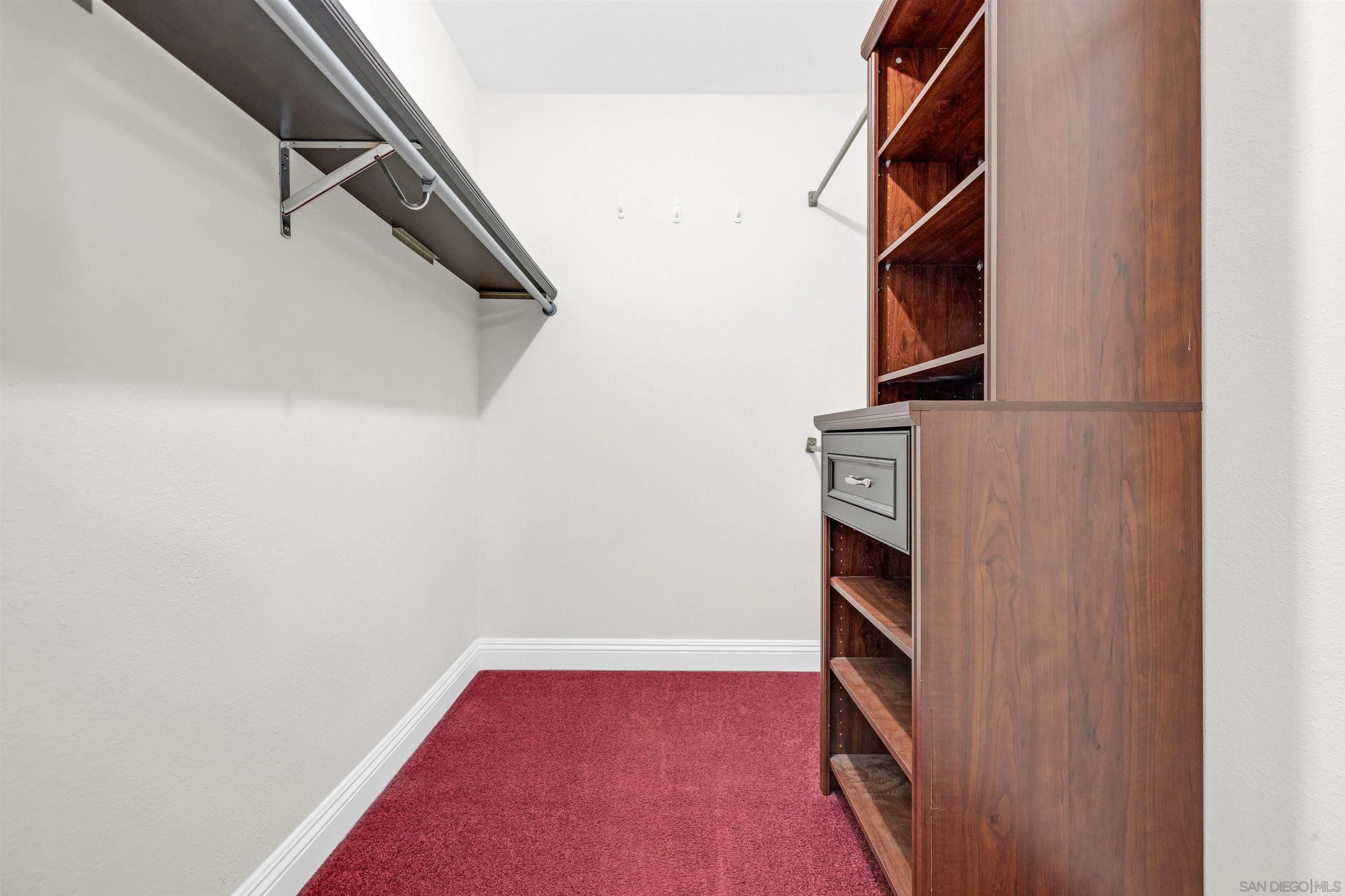 https://cdn.realtyfeed.com/cdn/127/260019283/36d85564a547c2b40907264582e5527a.webp