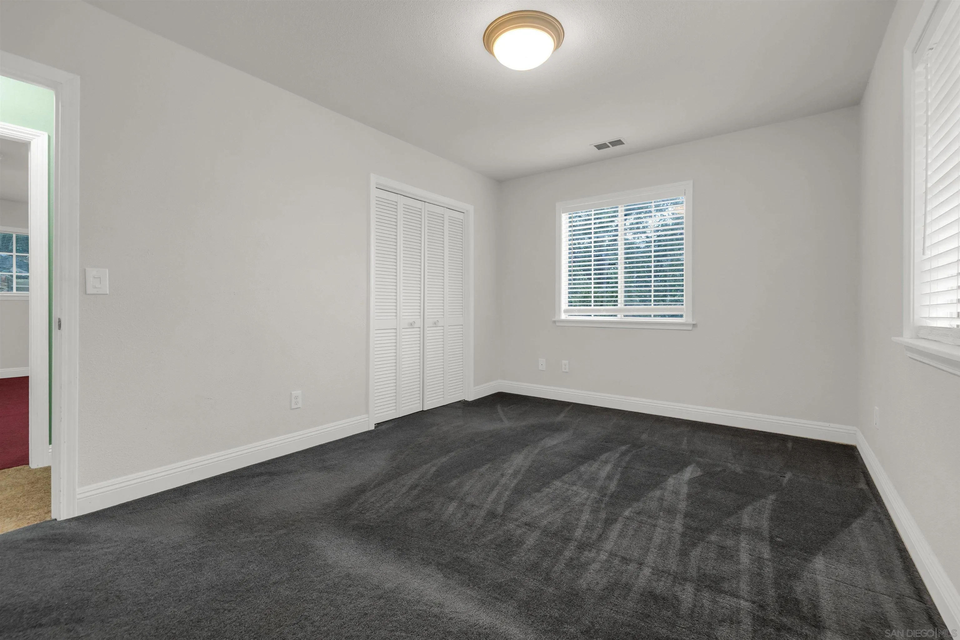 https://cdn.realtyfeed.com/cdn/127/260019283/8412b9a907e3f08ddacf922fdf10269c.webp