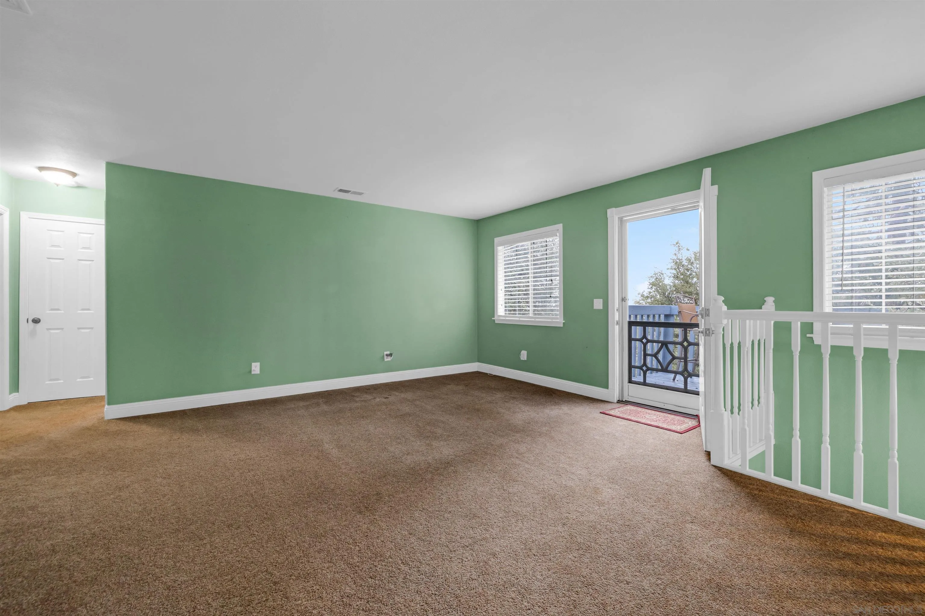 https://cdn.realtyfeed.com/cdn/127/260019283/8f56654ad9a0143c9c9f1cea4fbc753b.webp