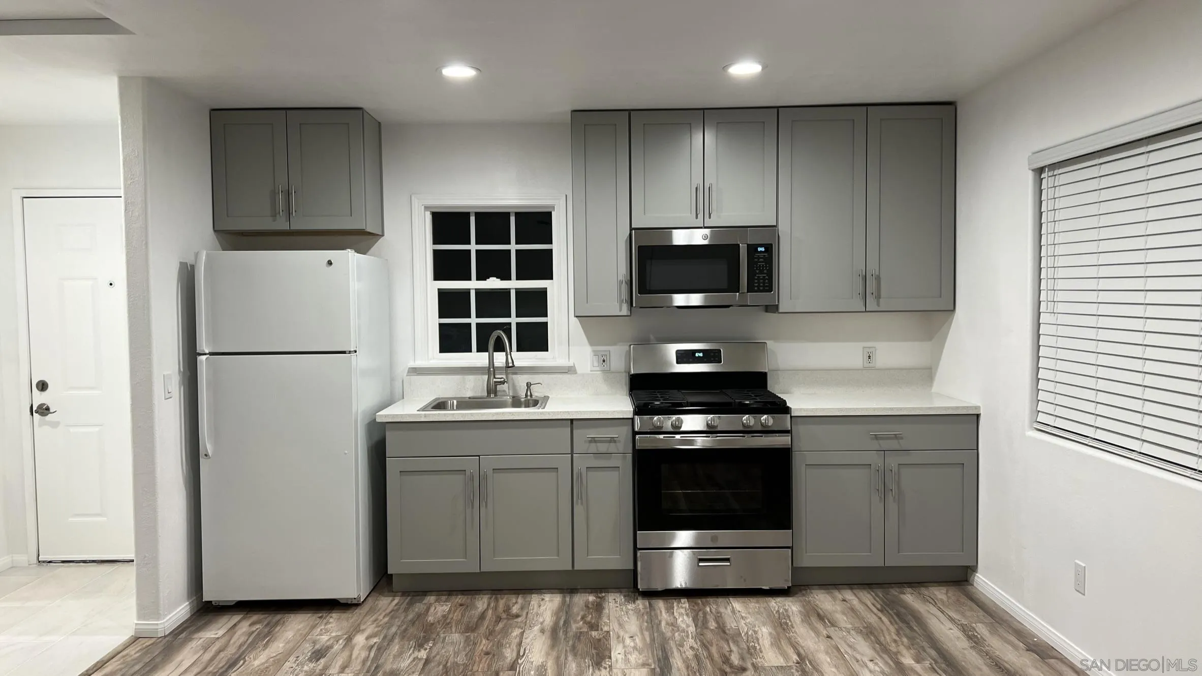 https://cdn.realtyfeed.com/cdn/127/260019283/a373be1e22a1d827d475d25ea29bdd91.webp