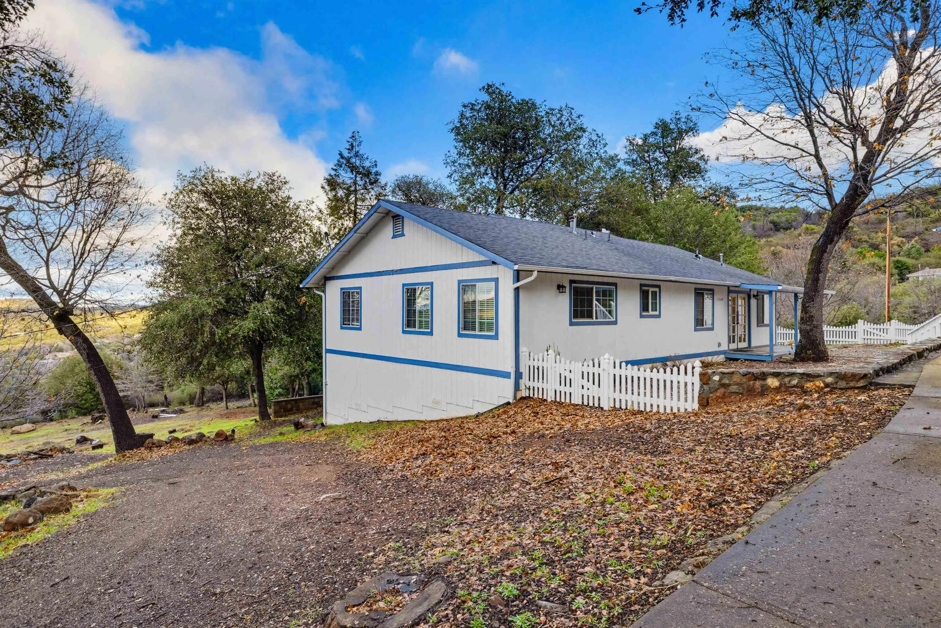 https://cdn.realtyfeed.com/cdn/127/260019283/a6bce515971e5de85594fb3a7dc80381.webp