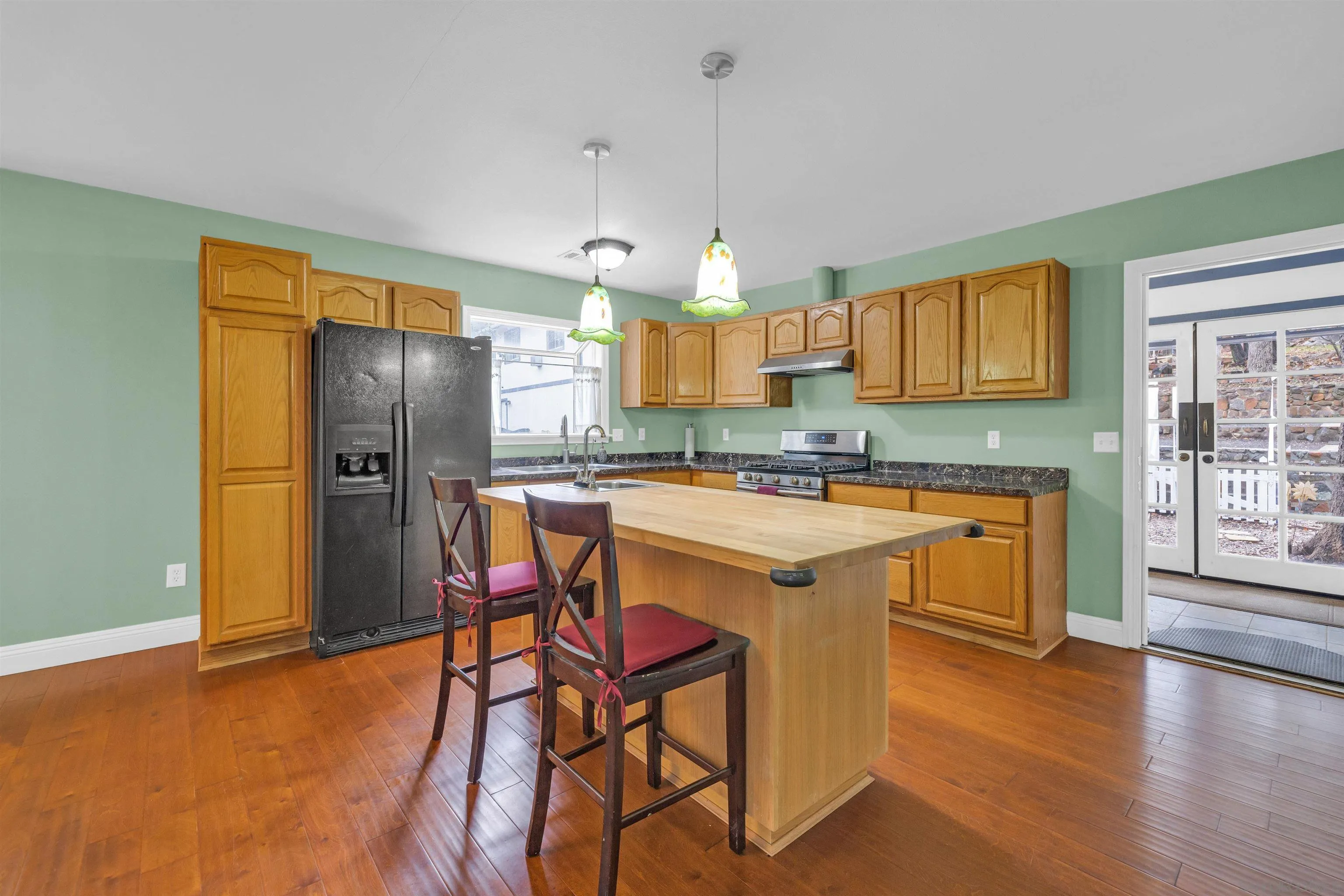 https://cdn.realtyfeed.com/cdn/127/260019283/b87a625c685ba980724c0e8e7b565541.webp