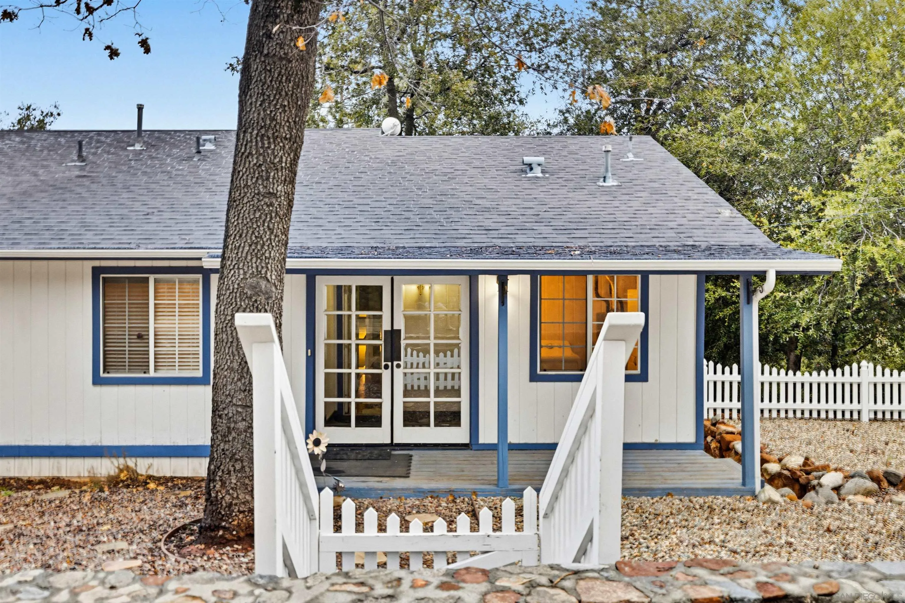 https://cdn.realtyfeed.com/cdn/127/260019283/d2be141fe12225df1fc66d51e4196c1b.webp