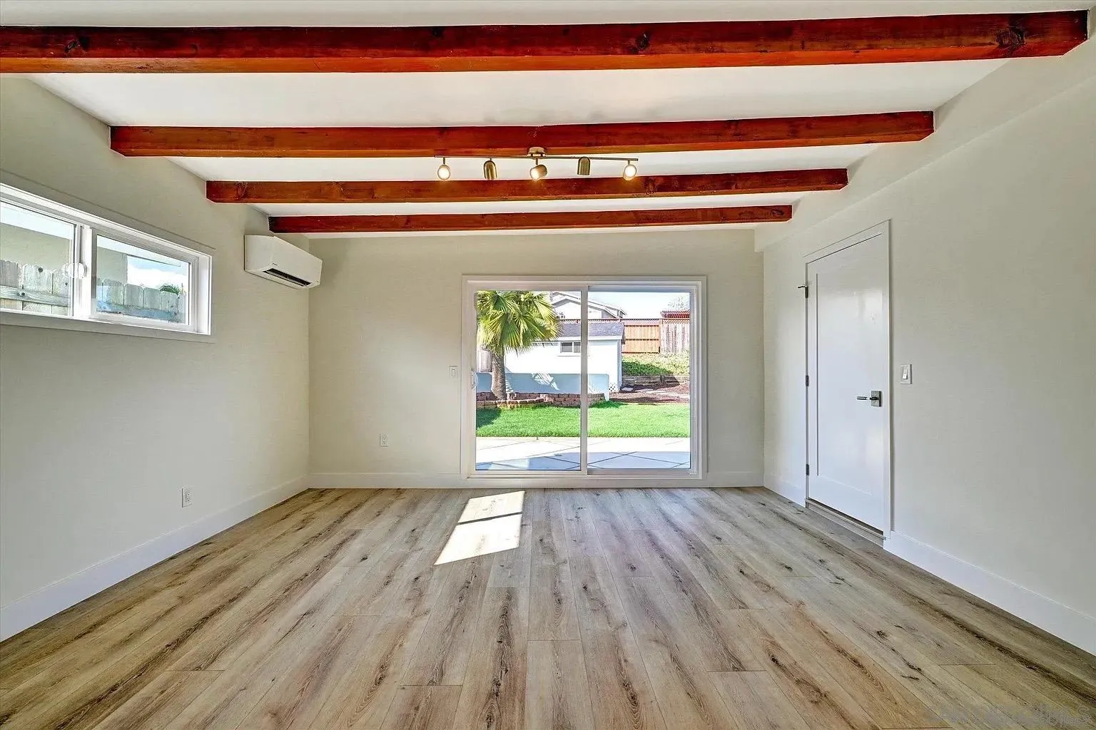 https://cdn.realtyfeed.com/cdn/127/260019284/22dafedf783f96f7542ae89521939386.webp