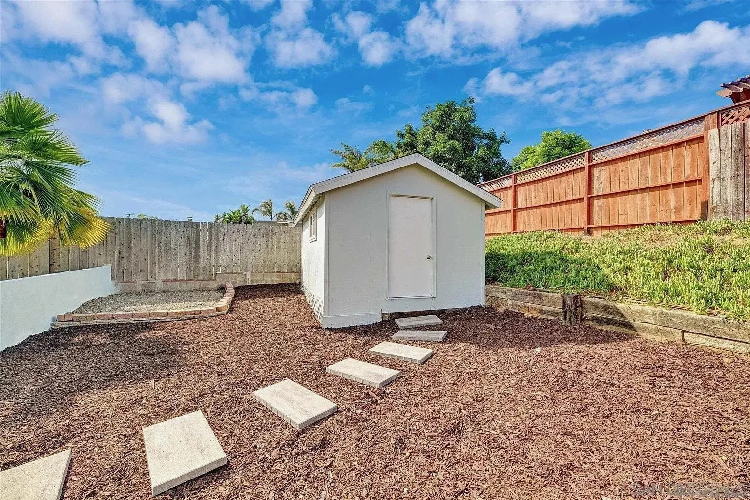 https://cdn.realtyfeed.com/cdn/127/260019284/25f05a8dc4c4a30a0bae4446e41759d6.webp