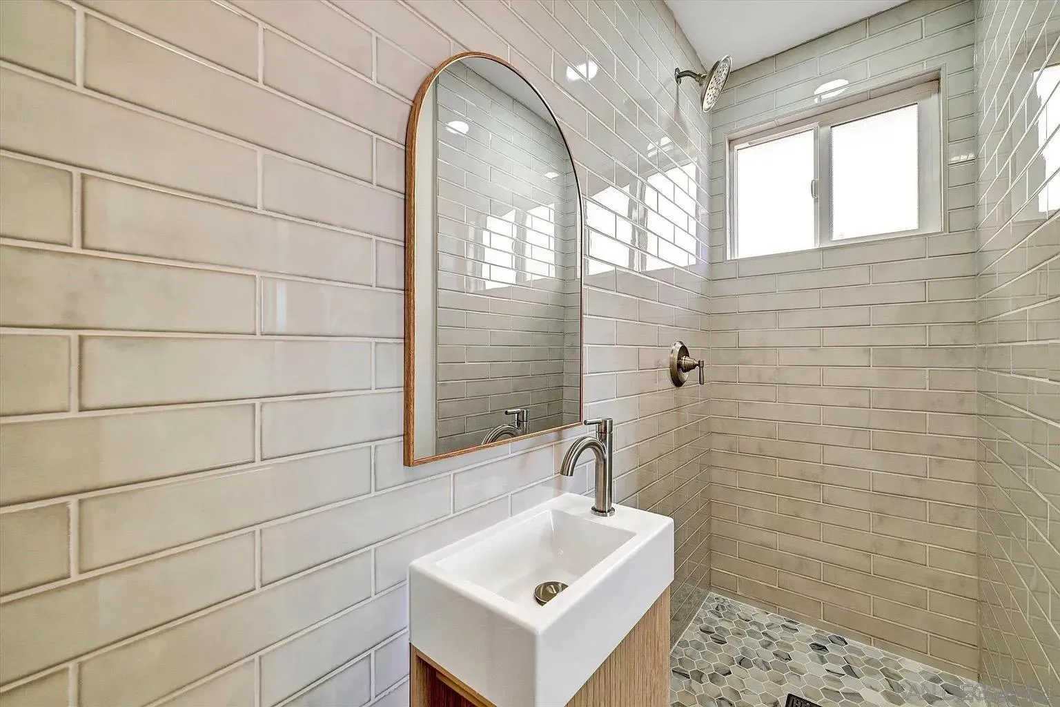 https://cdn.realtyfeed.com/cdn/127/260019284/6d15b6cd1ea37060ed55831470884c0b.webp