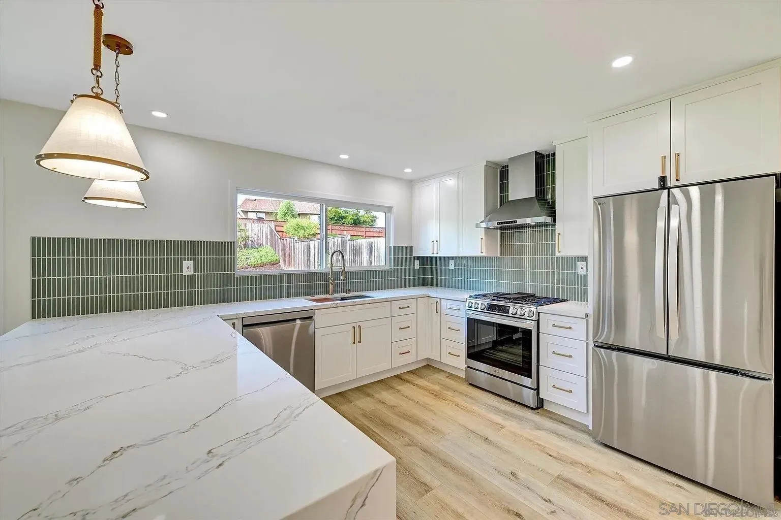 https://cdn.realtyfeed.com/cdn/127/260019284/98d0d39e2805578ed9d75a1b7d237f1e.webp