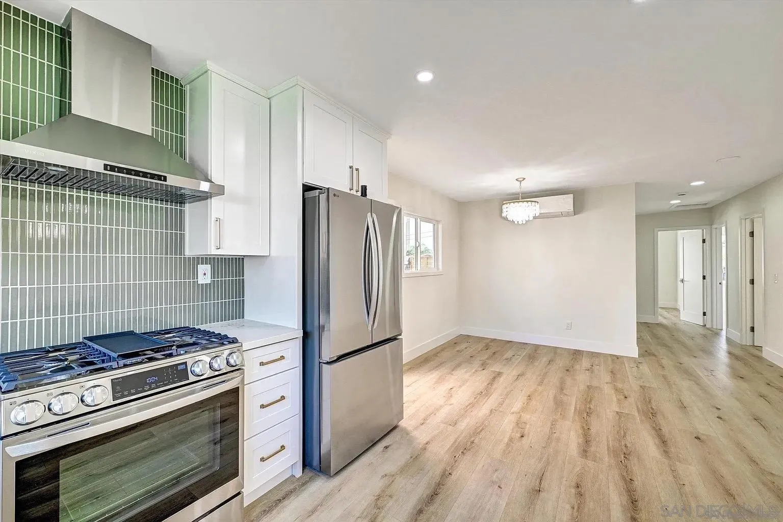 https://cdn.realtyfeed.com/cdn/127/260019284/ca919cf779ecc6fa13b39e0c079d50e4.webp
