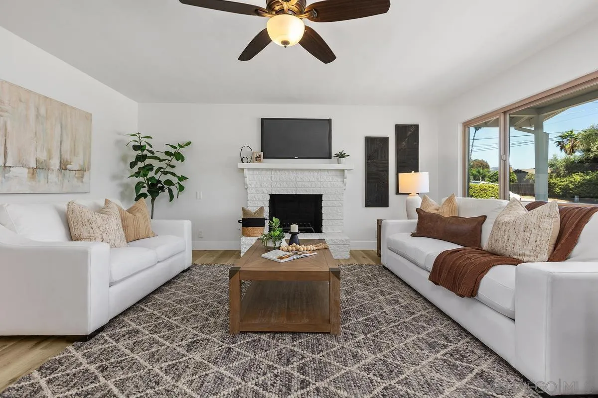 https://cdn.realtyfeed.com/cdn/127/260019285/611cdb2b0dd4428aaf25862434cddd9e.webp