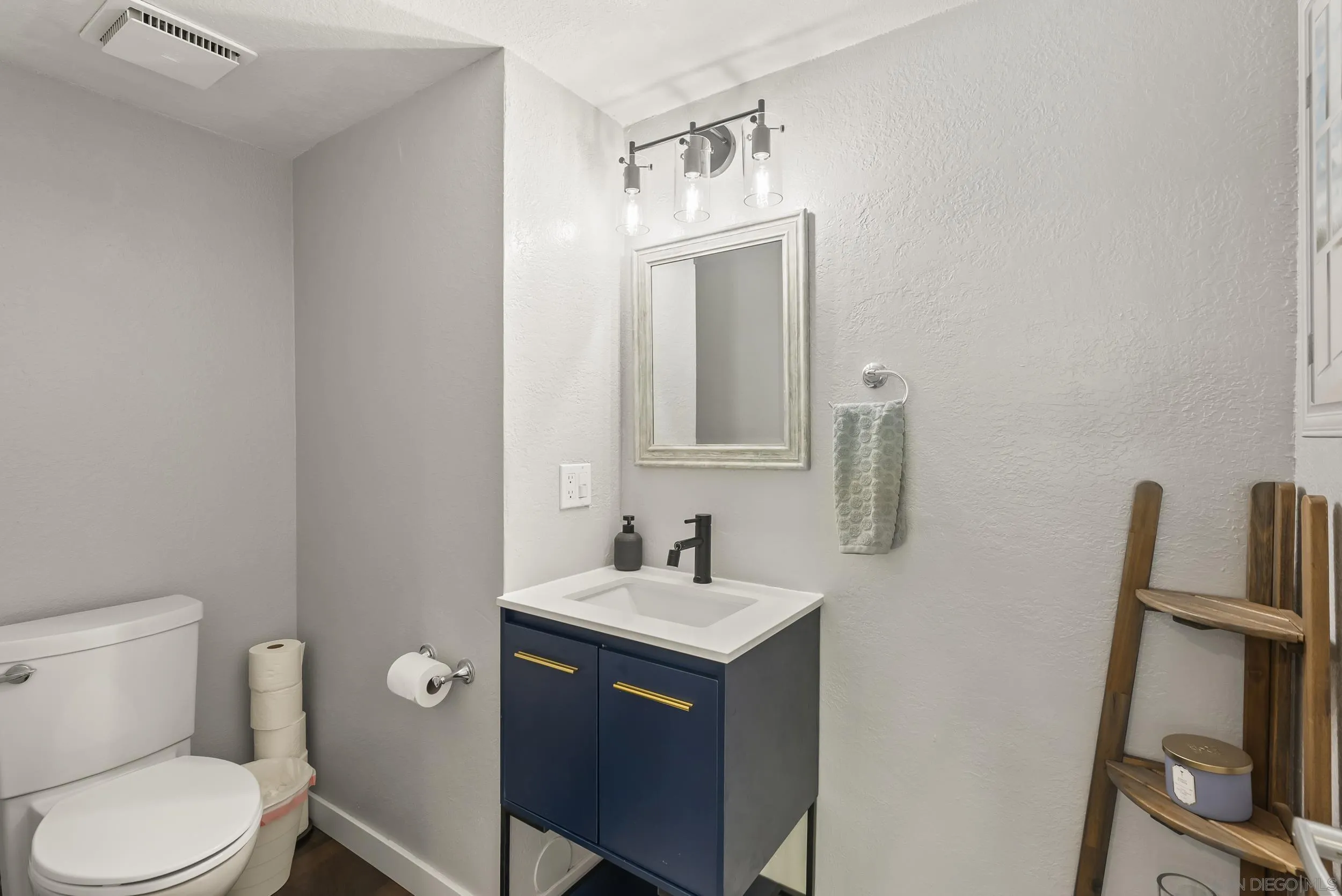 https://cdn.realtyfeed.com/cdn/127/260019287/0666aeb57a80be673f3f5c9a95a8d4c9.webp
