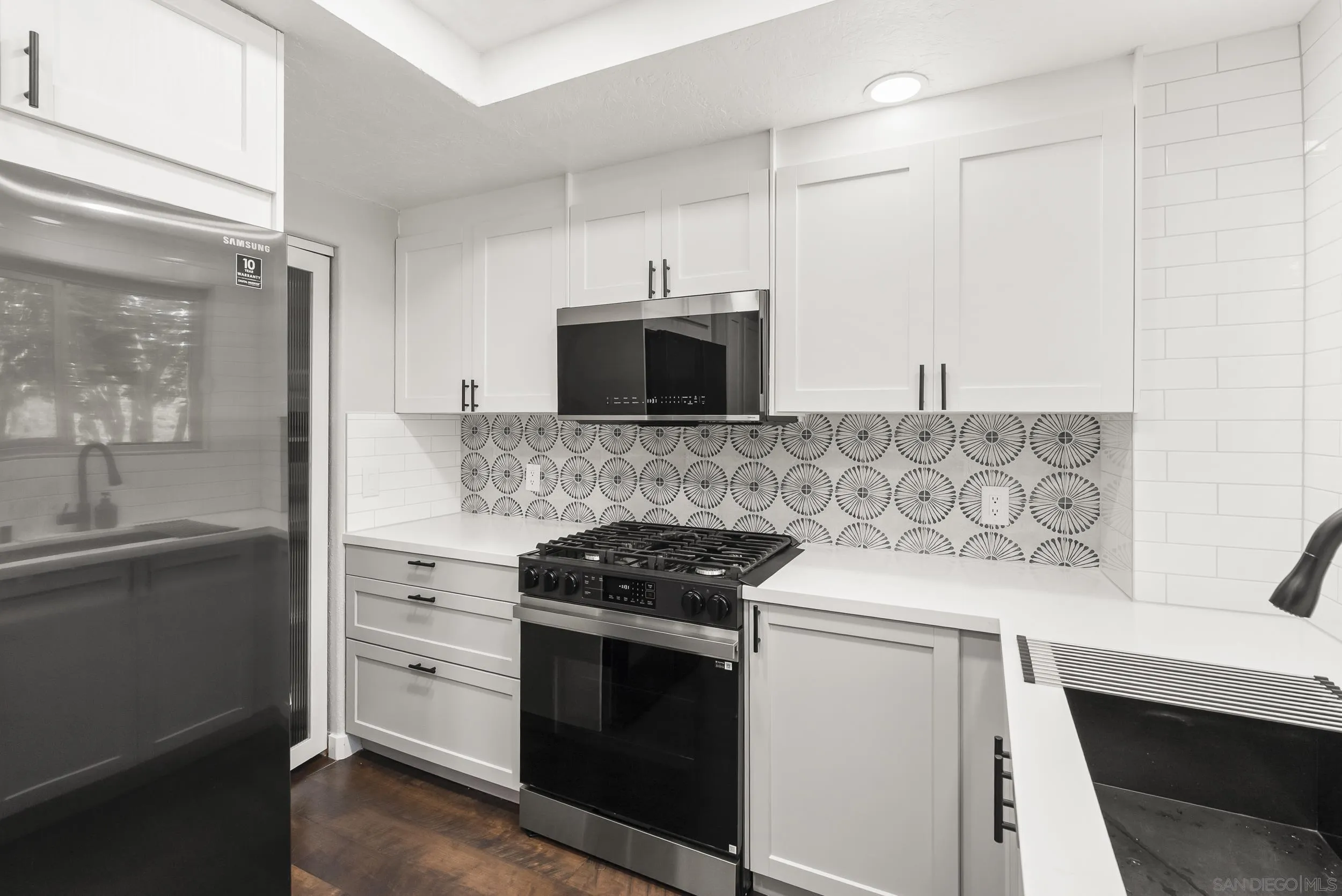 https://cdn.realtyfeed.com/cdn/127/260019287/23e4e5fede4dd7b4ed54d5925e0fb4b9.webp