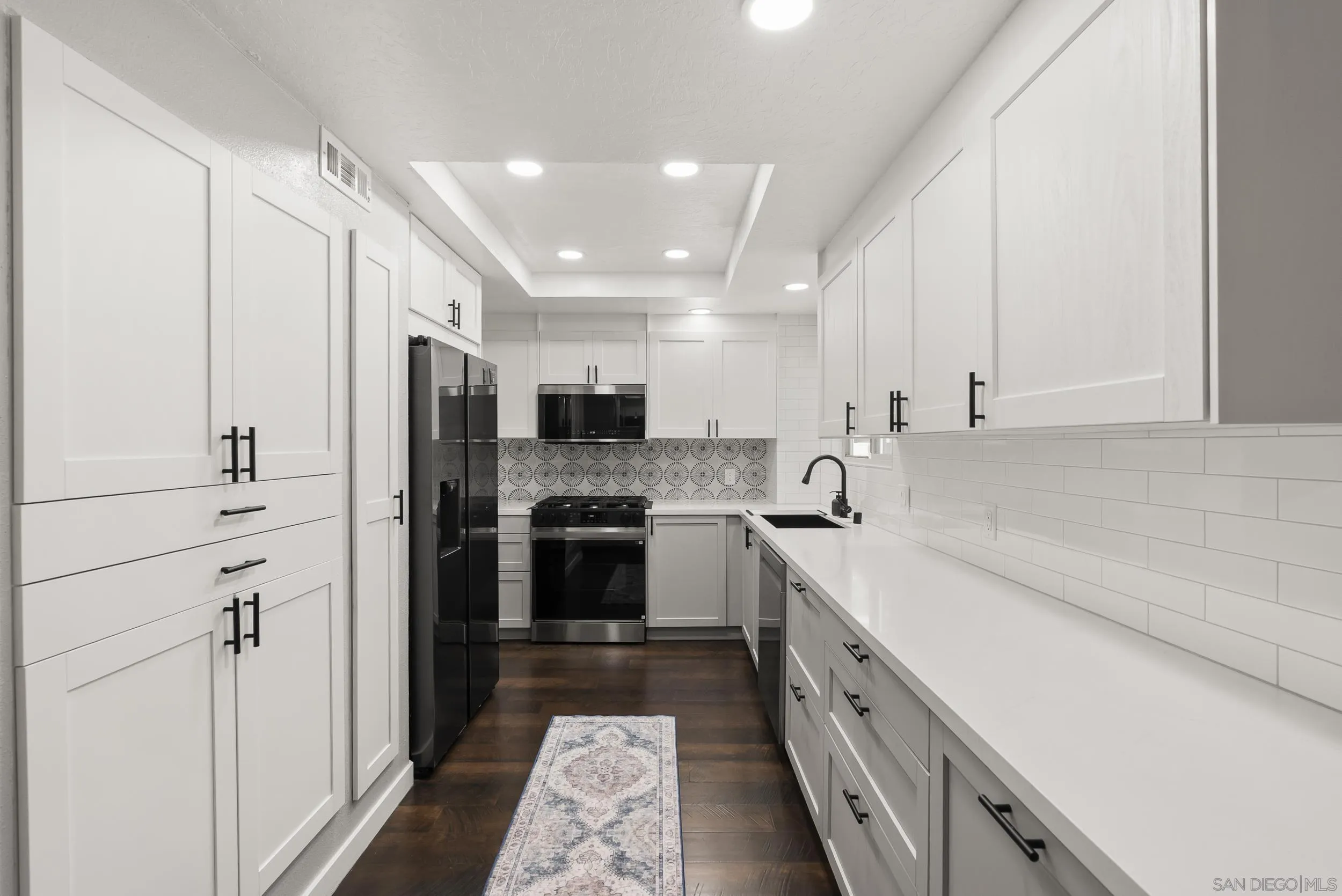 https://cdn.realtyfeed.com/cdn/127/260019287/55dd7e625d4e52156a2be363b4c20994.webp