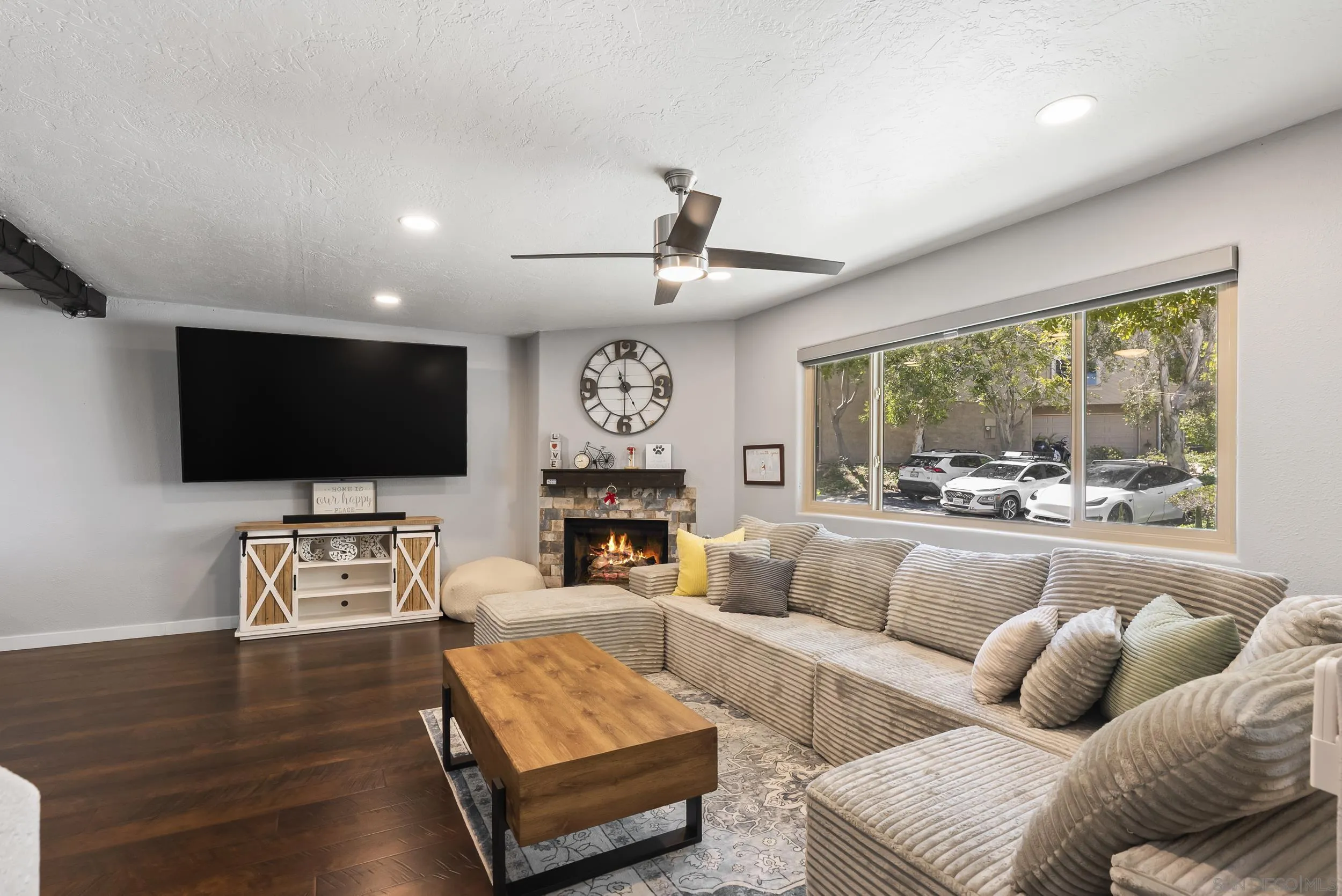 https://cdn.realtyfeed.com/cdn/127/260019287/6f782cbcd023ba7e407856d6e8d3c6d2.webp