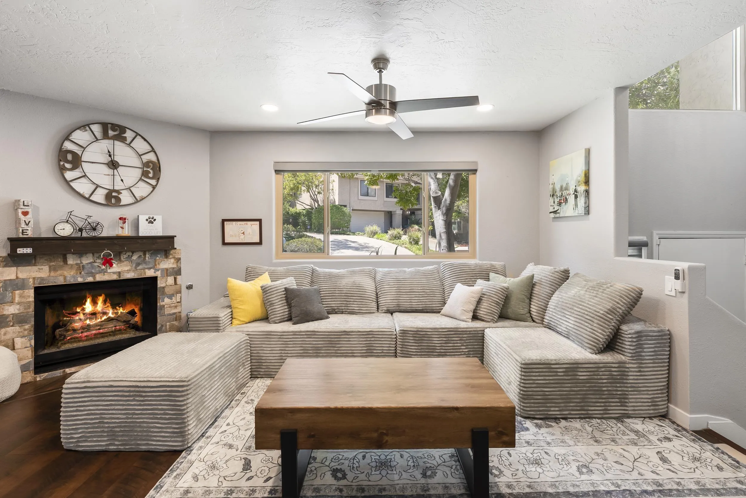 https://cdn.realtyfeed.com/cdn/127/260019287/930b9e4599721194d362910dc8c2ca5f.webp