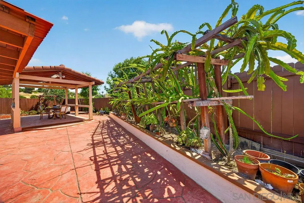 https://cdn.realtyfeed.com/cdn/127/260019291/0d826322e5c136e03a3df71de16d2ed5.webp