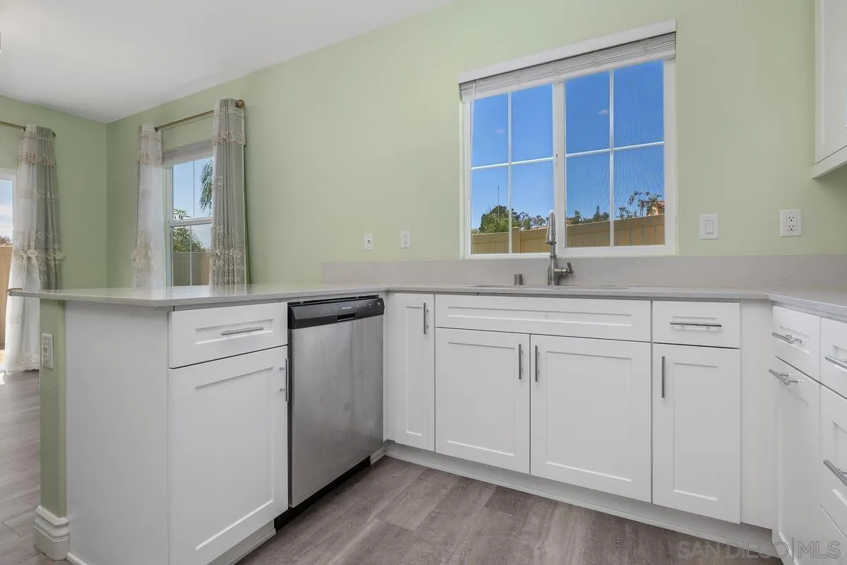 https://cdn.realtyfeed.com/cdn/127/260019292/9529407a4453aa6302e8b698d87ea429.webp