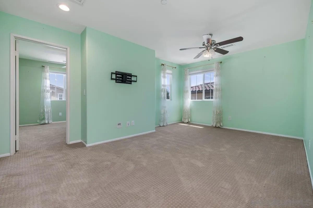 https://cdn.realtyfeed.com/cdn/127/260019292/9ec19233d2deba2b7379637766507441.webp
