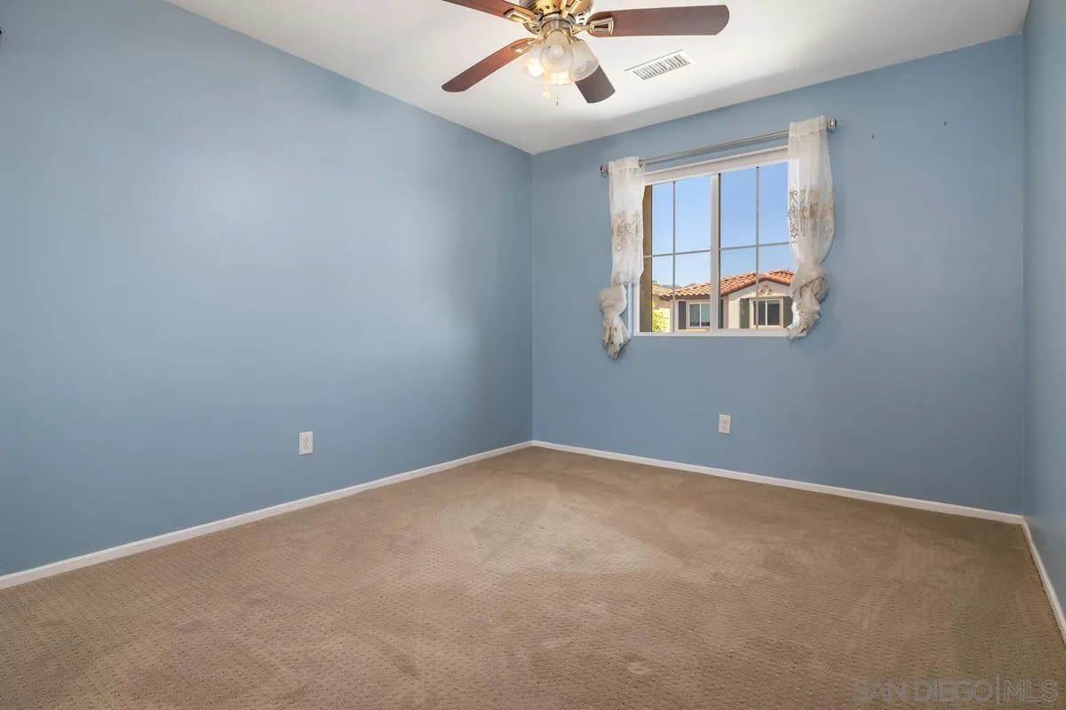https://cdn.realtyfeed.com/cdn/127/260019292/ad217c8cb7b3d24b7b5d003f90f57a4d.webp