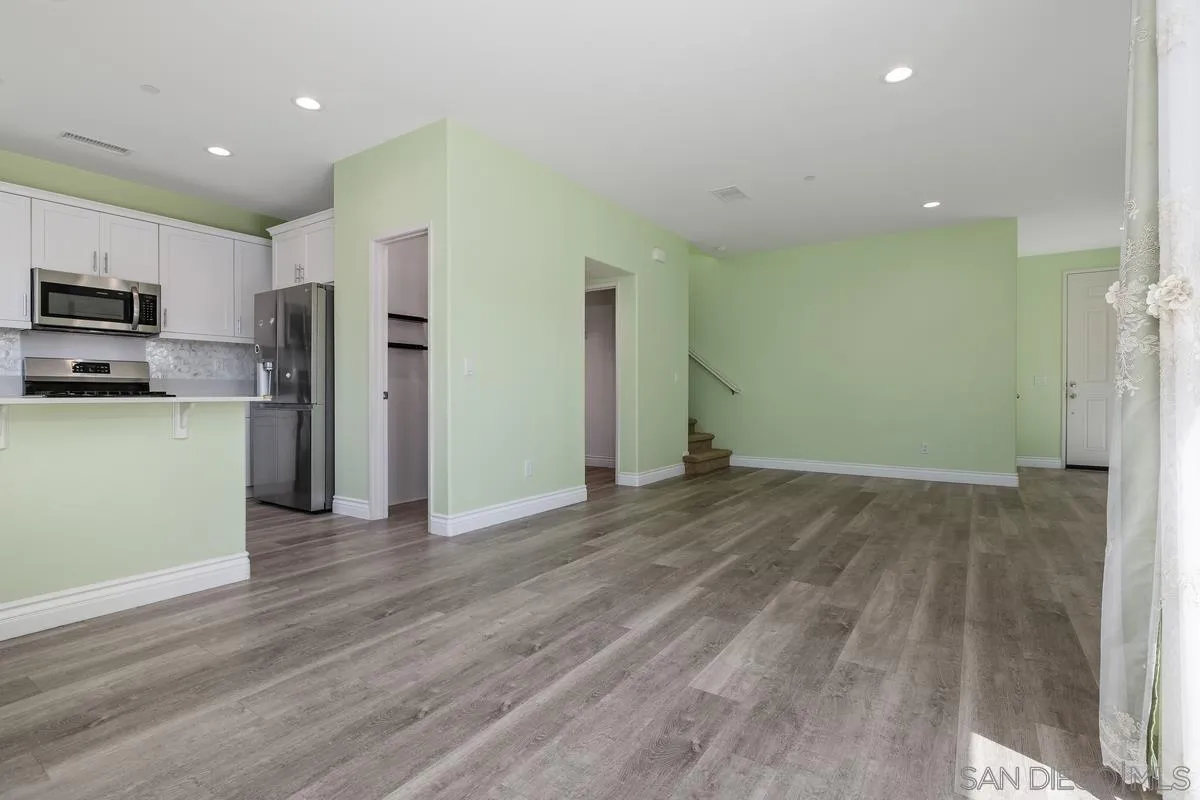 https://cdn.realtyfeed.com/cdn/127/260019292/e8fafed06a8af811580e6cc7696f0138.webp