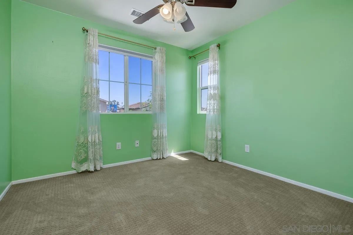 https://cdn.realtyfeed.com/cdn/127/260019292/f88160e43e805d75826695dcd76690c1.webp