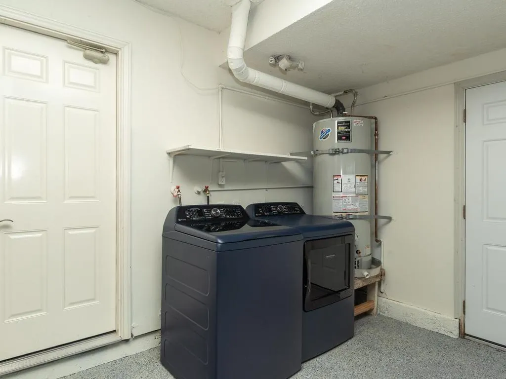 https://cdn.realtyfeed.com/cdn/127/260019293/f29120dc30053821f4ce9e00fd68d1d9.webp