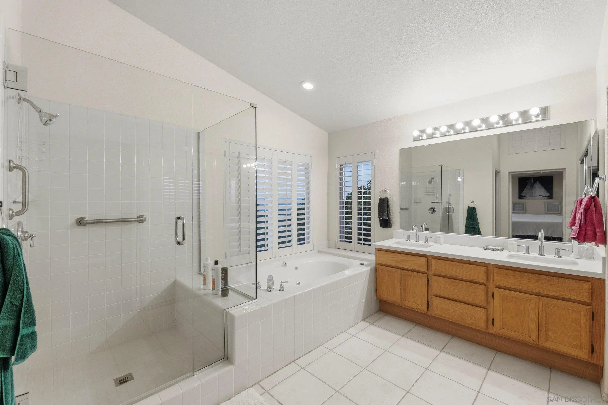 https://cdn.realtyfeed.com/cdn/127/260019294/3957ebebf97e810485e3c1bddda2ddc9.webp