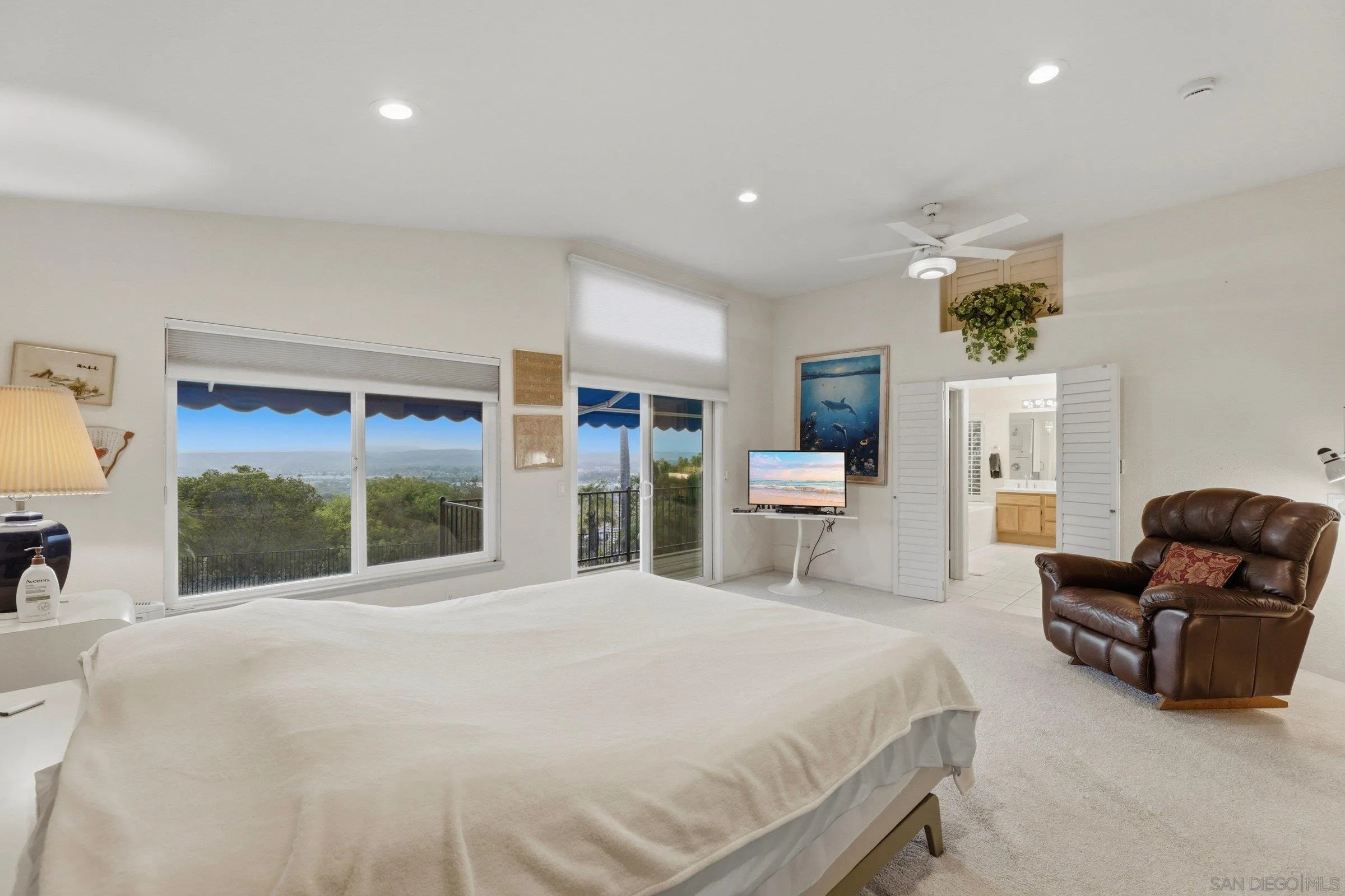 https://cdn.realtyfeed.com/cdn/127/260019294/4f0f769a024880b9154ed155ab114088.webp
