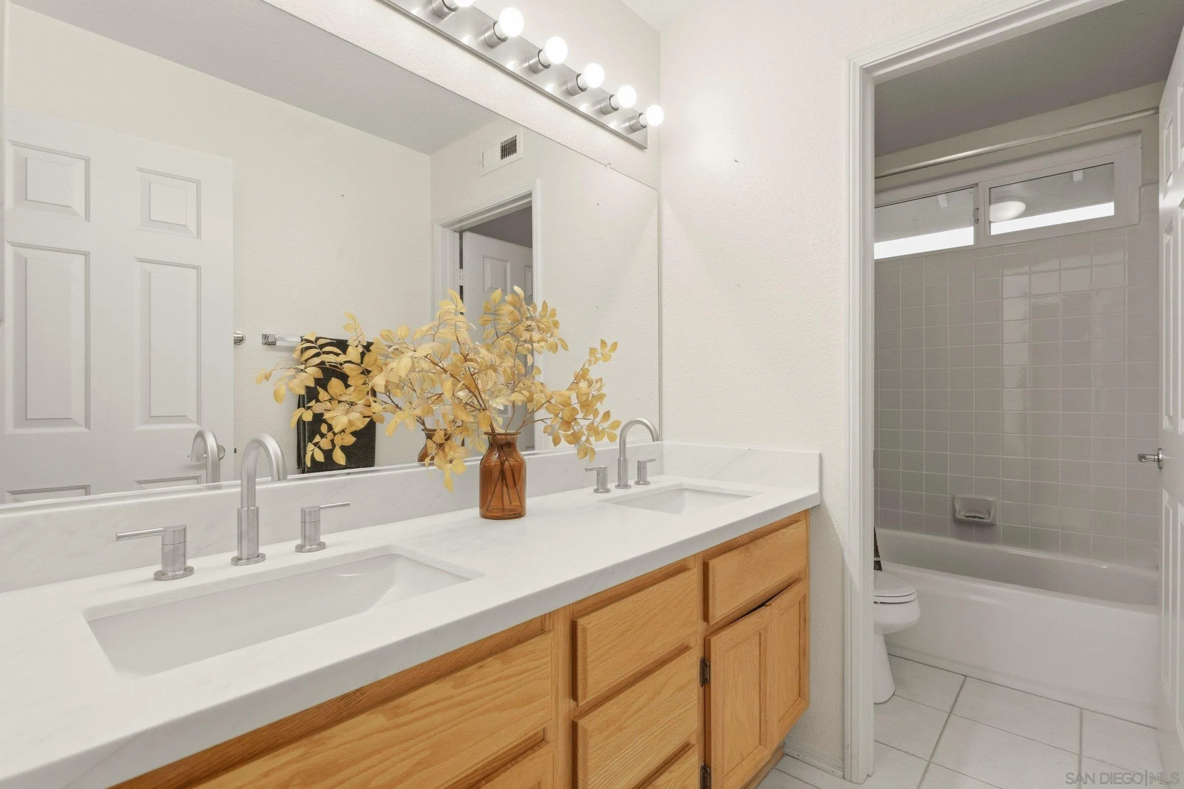 https://cdn.realtyfeed.com/cdn/127/260019294/756cd909760b3c16015b70f6497e233a.webp