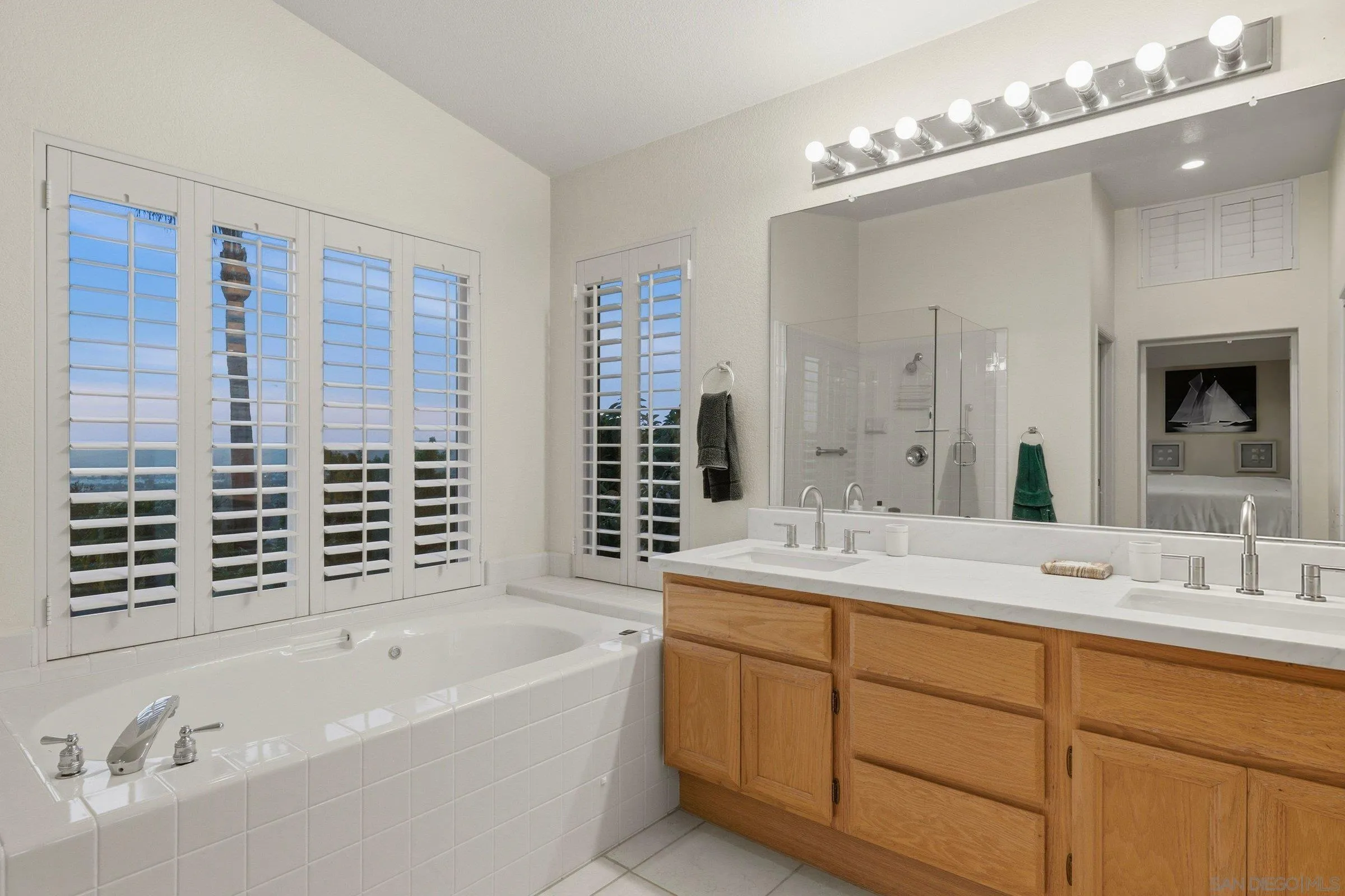 https://cdn.realtyfeed.com/cdn/127/260019294/76e236c0c737de417fd61d5326cbfd76.webp