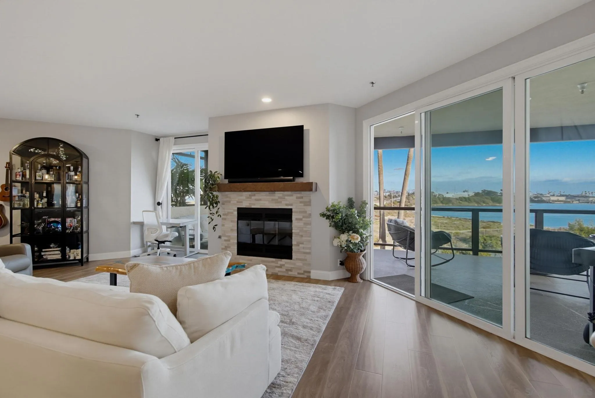 Photo #5: 260019295 Listing: Photo #5