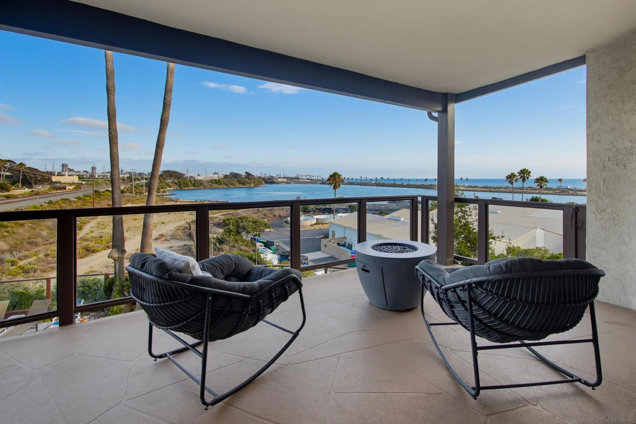Photo #1: 260019295 Listing: Photo #1