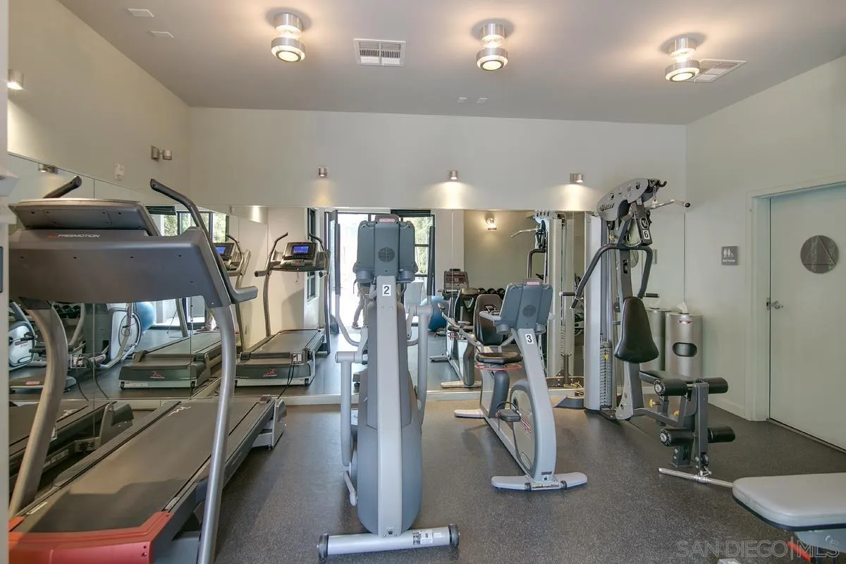 https://cdn.realtyfeed.com/cdn/127/260019296/2551ae72e4c26a3f0bdd3074ebe3cc24.webp