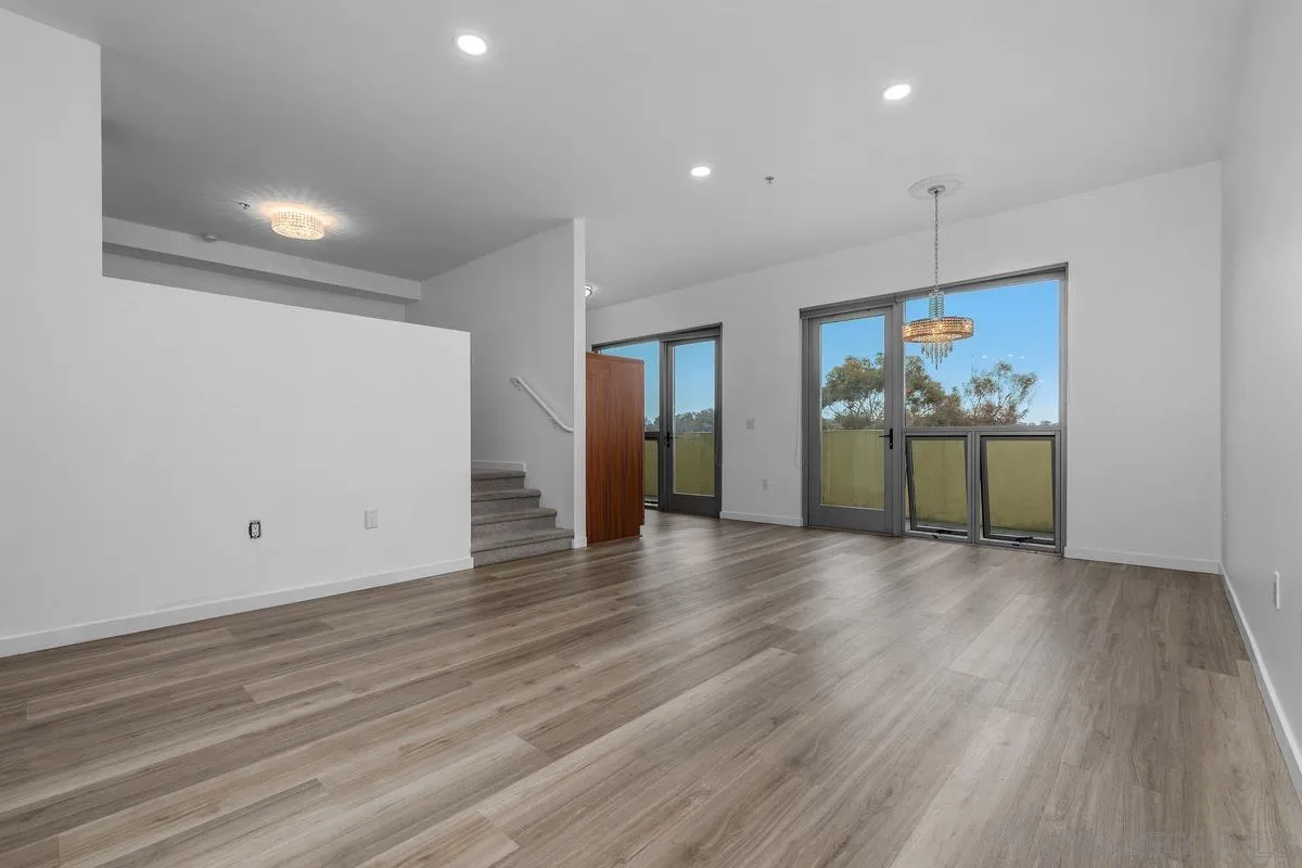 Photo #5: 260019296 Listing: Photo #5